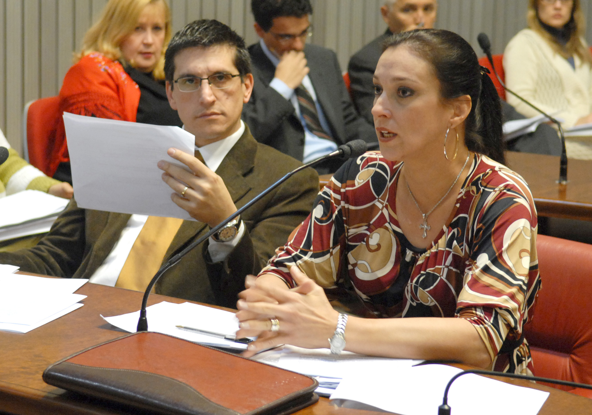 José Bruno e Rita Passos <a style='float:right;color:#ccc' href='https://www3.al.sp.gov.br/repositorio/noticia/03-2008/ComEduca-7Rob-28.jpg' target=_blank><i class='bi bi-zoom-in'></i> Clique para ver a imagem </a>