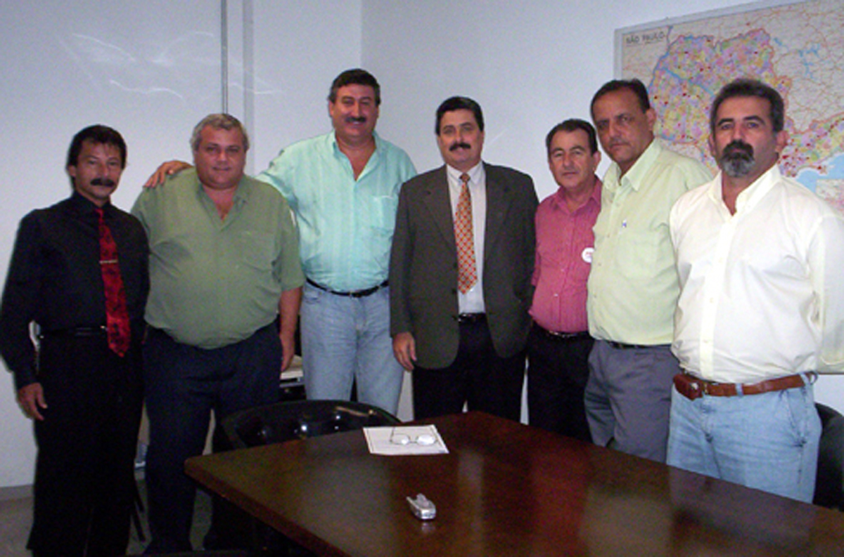 Almeida, Carlos Martines Alves, Deraldo Lupiano de Assis, deputado Paulo Srgio, Joo Baptista Lujan, Aparecido Goulart, Gabriel dos Santos Molina<a style='float:right;color:#ccc' href='https://www3.al.sp.gov.br/repositorio/noticia/03-2008/PauloSergiocanaa.jpg' target=_blank><i class='bi bi-zoom-in'></i> Clique para ver a imagem </a>