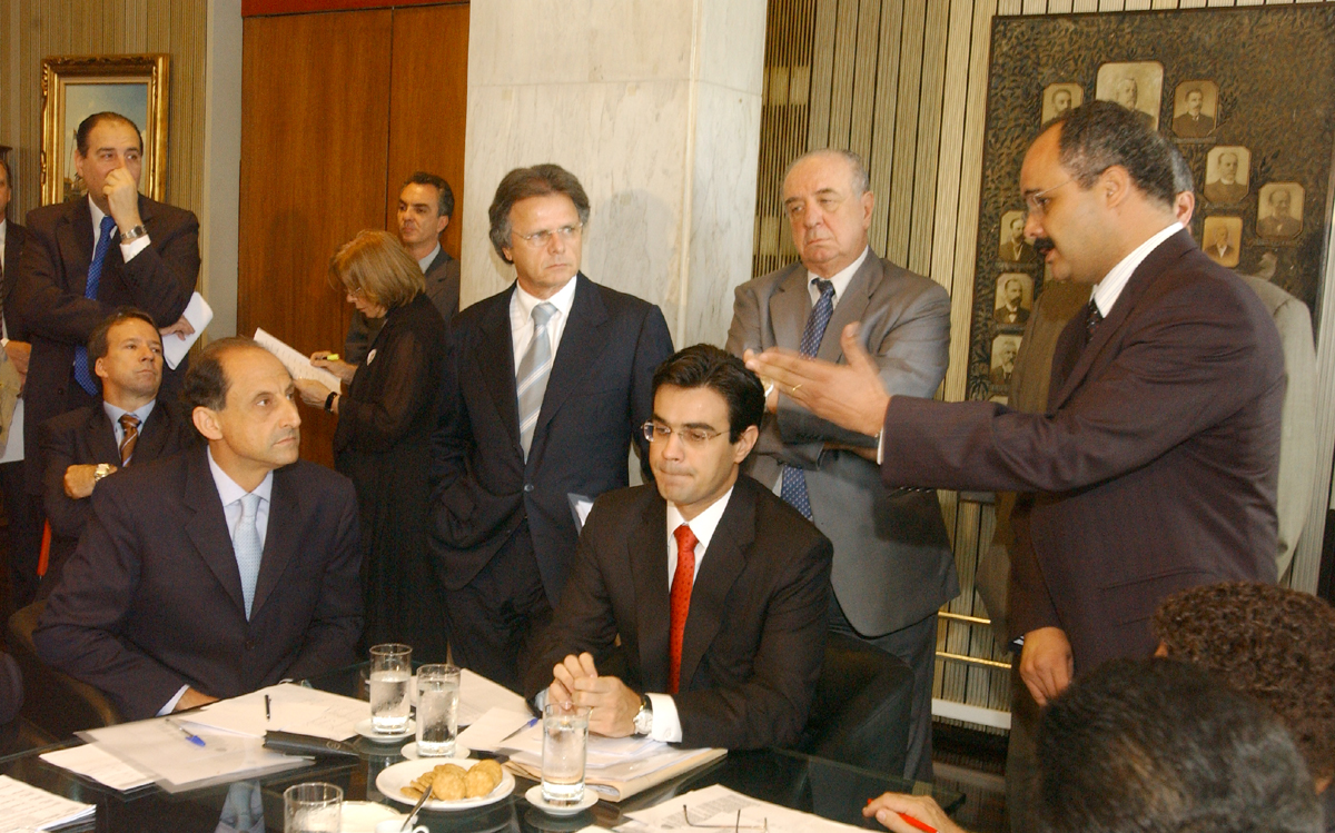  <a style='float:right;color:#ccc' href='https://www3.al.sp.gov.br/repositorio/noticia/03-2008/colideres015mau.jpg' target=_blank><i class='bi bi-zoom-in'></i> Clique para ver a imagem </a>