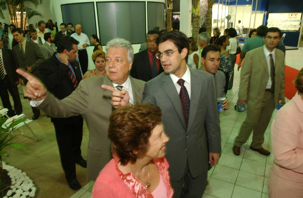 Deputado Fausto Figueira, presidente Rodrigo Garcia e deputada Maria Lcia Prandi<a style='float:right;color:#ccc' href='https://www3.al.sp.gov.br/repositorio/noticia/03-2008/congr.jpg' target=_blank><i class='bi bi-zoom-in'></i> Clique para ver a imagem </a>