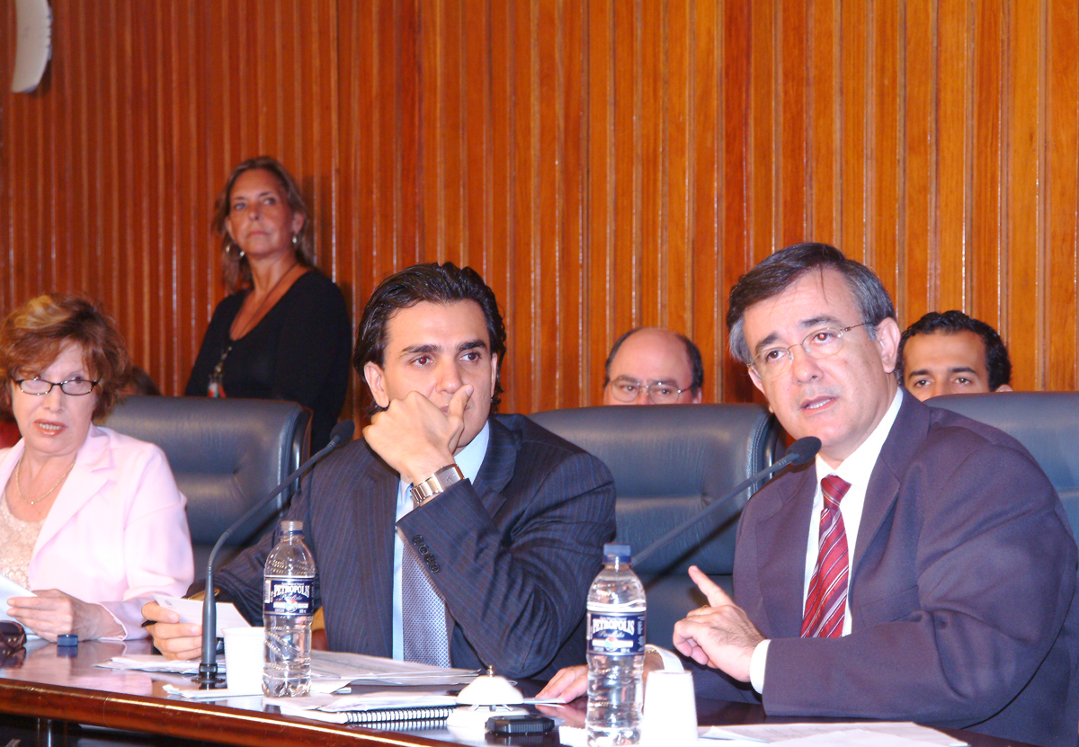 Maria Lúcia Prandi, Gabriel Chalita e José Caldini Crespo<a style='float:right;color:#ccc' href='https://www3.al.sp.gov.br/repositorio/noticia/03-2008/finanorc617marc.jpg' target=_blank><i class='bi bi-zoom-in'></i> Clique para ver a imagem </a>