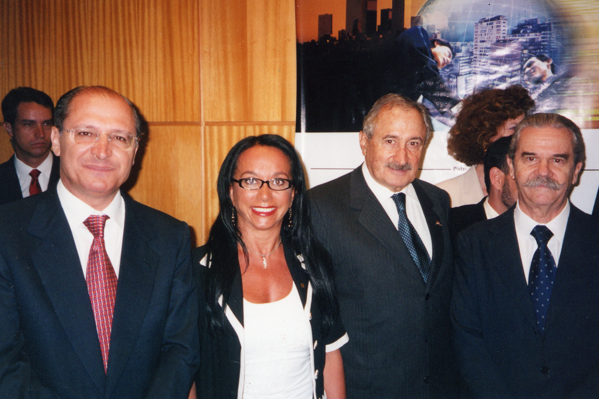 Alckmin, Havanir, Chap Chap e Meirelles, na posse da nova diretoria do Secovi<a style='float:right;color:#ccc' href='https://www3.al.sp.gov.br/repositorio/noticia/03-2008/havanirsecovi-1.jpg' target=_blank><i class='bi bi-zoom-in'></i> Clique para ver a imagem </a>