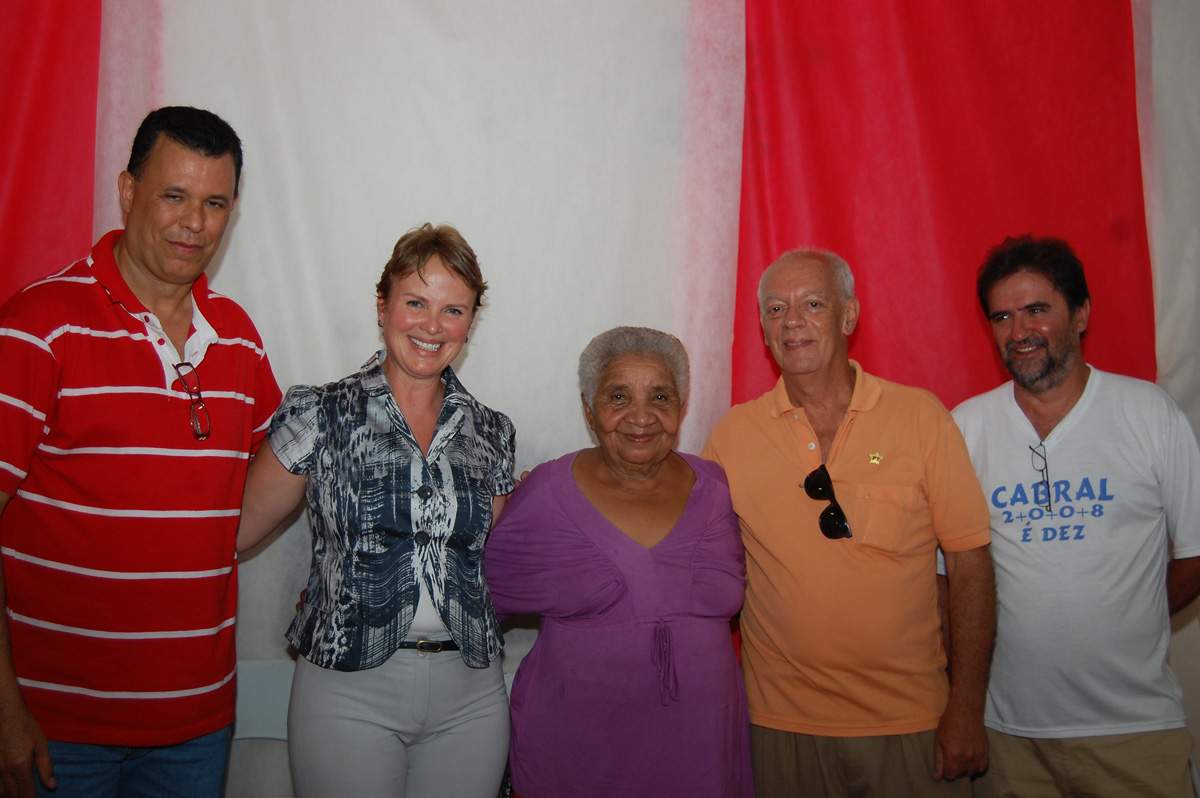 Em reunio com lderes de Campinas, Ana Perugini discutiu metas de seu prximo mandato<a style='float:right;color:#ccc' href='https://www3.al.sp.gov.br/repositorio/noticia/03-2011/ANAPERUGINICAMPINAS.jpg' target=_blank><i class='bi bi-zoom-in'></i> Clique para ver a imagem </a>