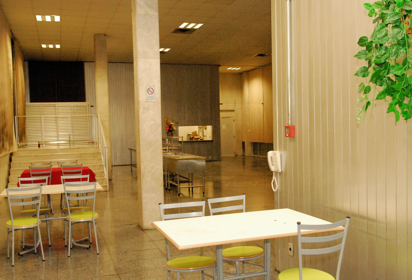 Restaurante da Alesp <a style='float:right;color:#ccc' href='https://www3.al.sp.gov.br/repositorio/noticia/06-2009/Restaurante_0020.jpg' target=_blank><i class='bi bi-zoom-in'></i> Clique para ver a imagem </a>