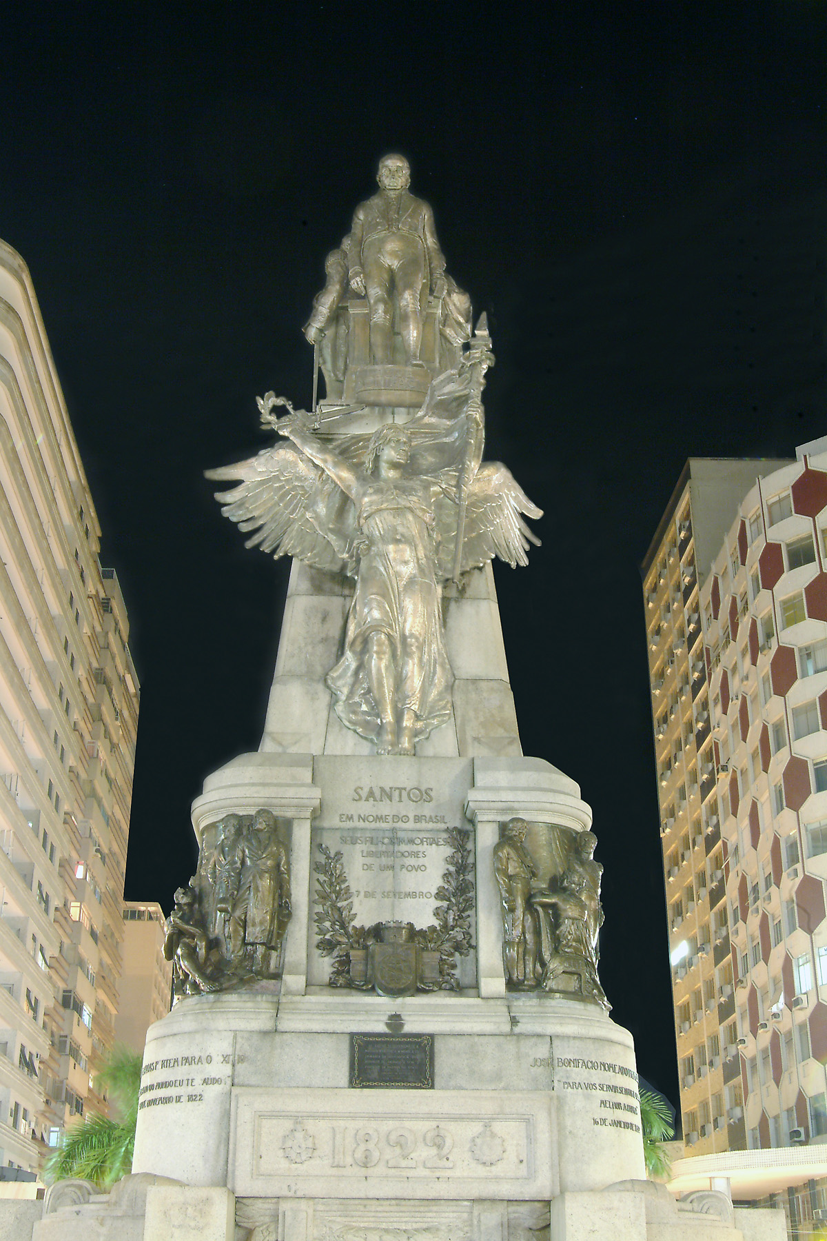 Monumento aos Andradas<a style='float:right;color:#ccc' href='https://www3.al.sp.gov.br/repositorio/noticia/07-2008/andrada2.jpg' target=_blank><i class='bi bi-zoom-in'></i> Clique para ver a imagem </a>