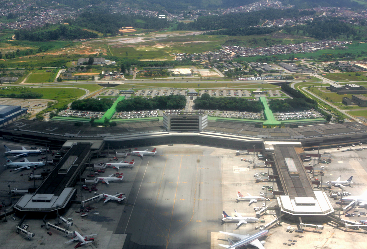 Aeroporto Internacional de Guarulhos<a style='float:right;color:#ccc' href='https://www3.al.sp.gov.br/repositorio/noticia/07-2011/guarulhos.jpg' target=_blank><i class='bi bi-zoom-in'></i> Clique para ver a imagem </a>