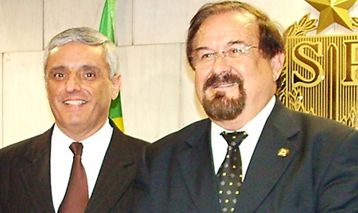 Joo Vitte, prefeito de Santa Gertrudes, e o deputado Aldo Demarchi<a style='float:right;color:#ccc' href='https://www3.al.sp.gov.br/repositorio/noticia/08-2009/ALDODEMARCHIGERTRUDES.jpg' target=_blank><i class='bi bi-zoom-in'></i> Clique para ver a imagem </a>