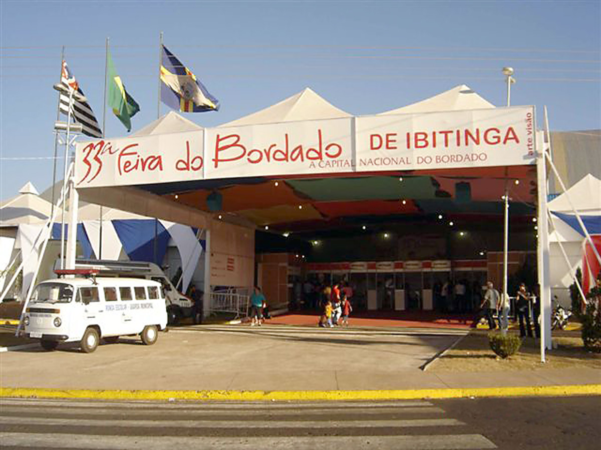 Feira do Bordado <a style='float:right;color:#ccc' href='https://www3.al.sp.gov.br/repositorio/noticia/08-2010/ibitinga-Entrada-01.jpg' target=_blank><i class='bi bi-zoom-in'></i> Clique para ver a imagem </a>