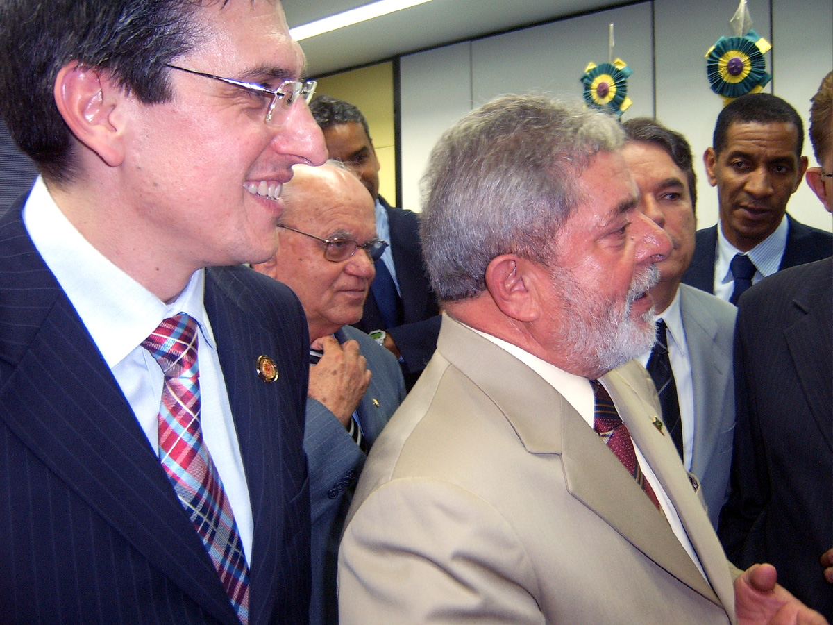 Jos Bruno e Lula<a style='float:right;color:#ccc' href='https://www3.al.sp.gov.br/repositorio/noticia/09-2009/JOSEBRUNOJESUSa.jpg' target=_blank><i class='bi bi-zoom-in'></i> Clique para ver a imagem </a>