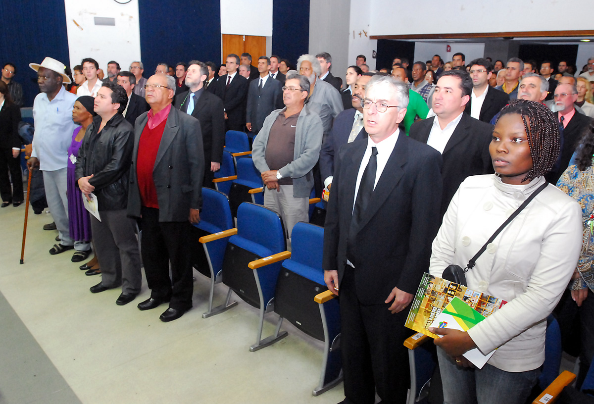  <a style='float:right;color:#ccc' href='https://www3.al.sp.gov.br/repositorio/noticia/09-2009/LUZPARATODOSPUBL_0012ZE.jpg' target=_blank><i class='bi bi-zoom-in'></i> Clique para ver a imagem </a>