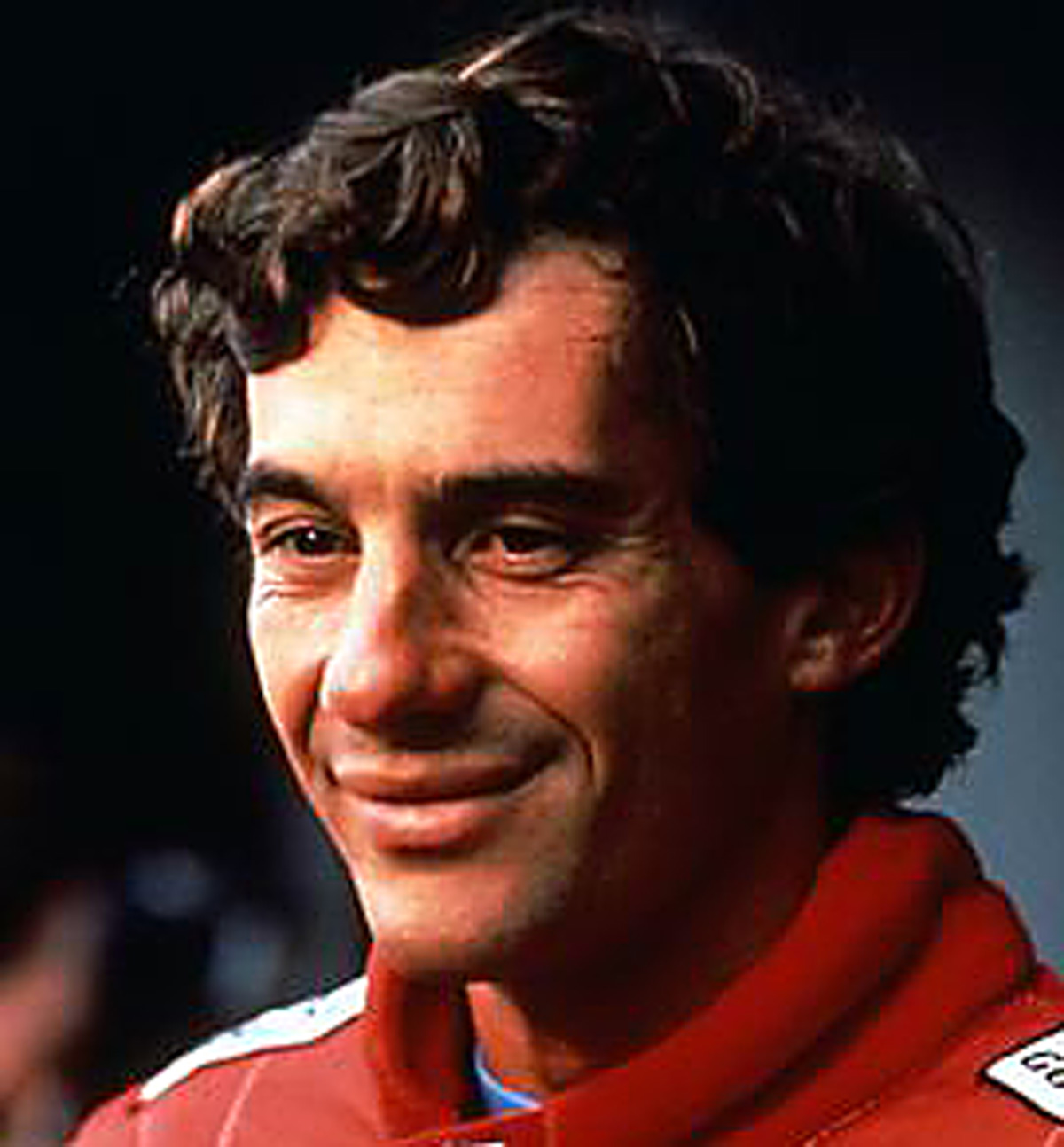 Ayrton Senna <a style='float:right;color:#ccc' href='https://www3.al.sp.gov.br/repositorio/noticia/09-2009/sennaA.jpg' target=_blank><i class='bi bi-zoom-in'></i> Clique para ver a imagem </a>