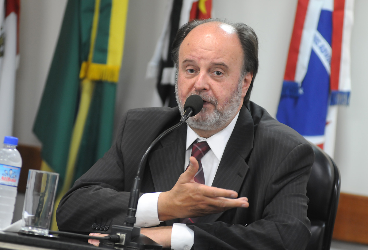 Antonio Carlos Malheiros, desembargador do Tribunal de Justia<a style='float:right;color:#ccc' href='https://www3.al.sp.gov.br/repositorio/noticia/10-2011/CrackAntonioCarlosMalheiros.jpg' target=_blank><i class='bi bi-zoom-in'></i> Clique para ver a imagem </a>