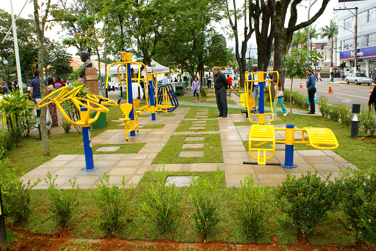 Parque <a style='float:right;color:#ccc' href='https://www3.al.sp.gov.br/repositorio/noticia/11-2011/CAMARINHAmelhoriasparalins.jpg' target=_blank><i class='bi bi-zoom-in'></i> Clique para ver a imagem </a>