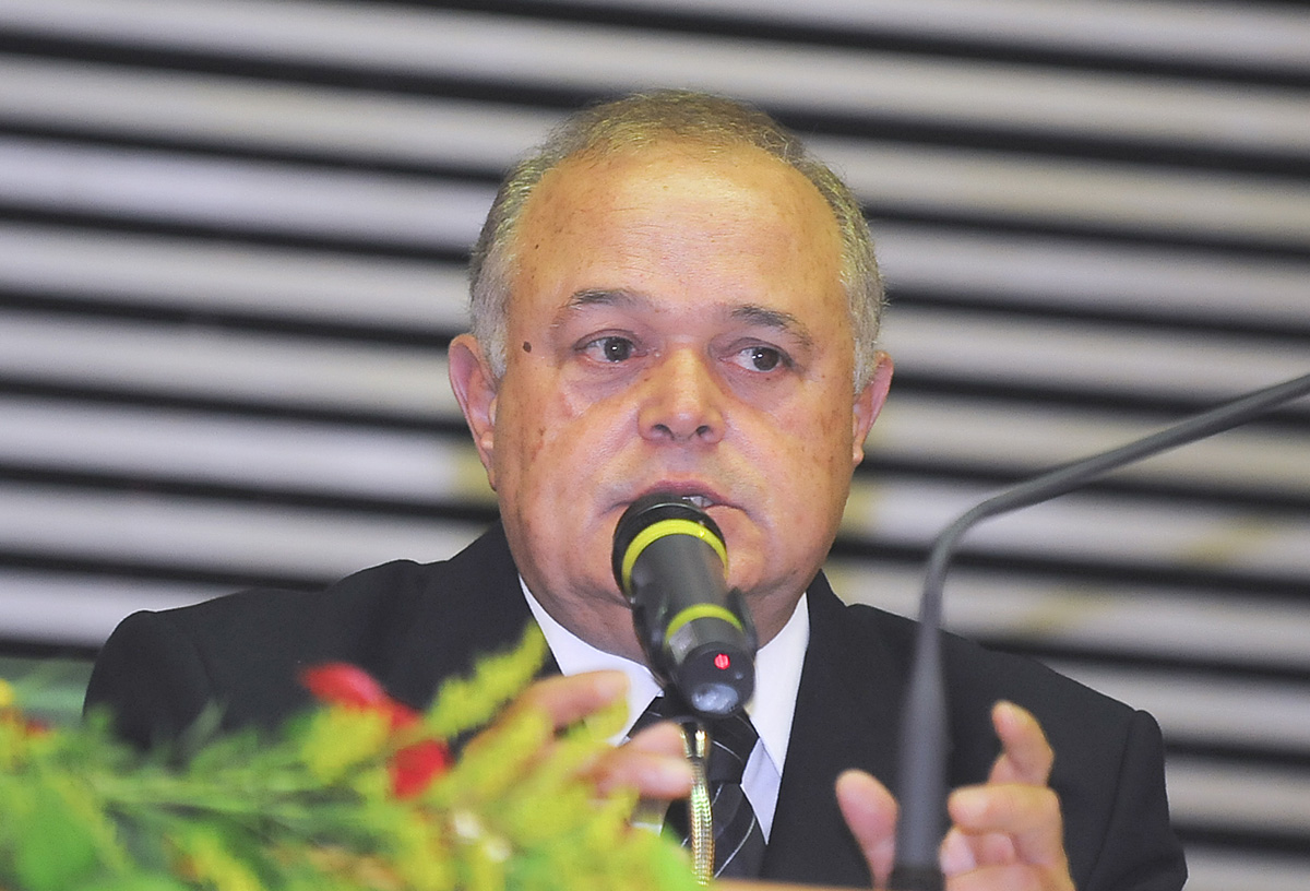  Luiz Carlos Gondim<a style='float:right;color:#ccc' href='https://www3.al.sp.gov.br/repositorio/noticia/12-2009/GONDIMMONTEALTO.jpg' target=_blank><i class='bi bi-zoom-in'></i> Clique para ver a imagem </a>