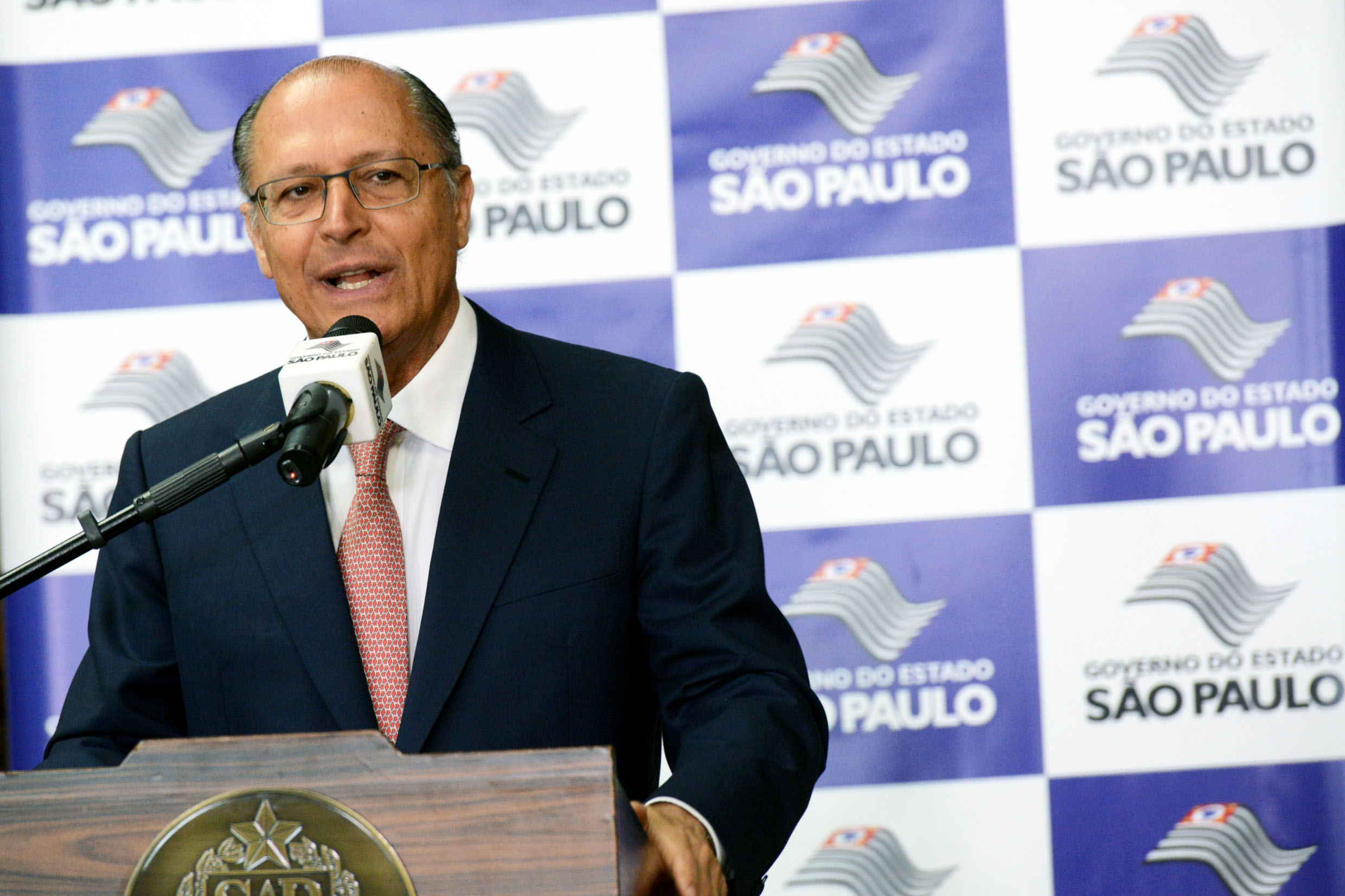 Governador Geraldo Alckmin<a style='float:right;color:#ccc' href='https://www3.al.sp.gov.br/repositorio/noticia/N-01-2014/fg157889.jpg' target=_blank><i class='bi bi-zoom-in'></i> Clique para ver a imagem </a>