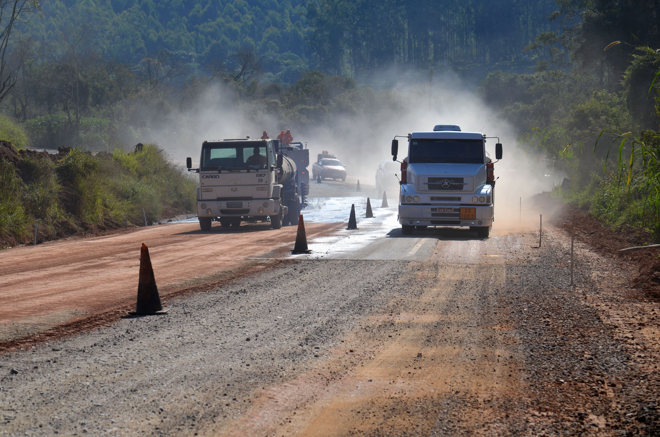 Melhoramentos na rodovia de acesso a Pedra Bela<a style='float:right;color:#ccc' href='https://www3.al.sp.gov.br/repositorio/noticia/N-01-2014/fg158038.jpg' target=_blank><i class='bi bi-zoom-in'></i> Clique para ver a imagem </a>