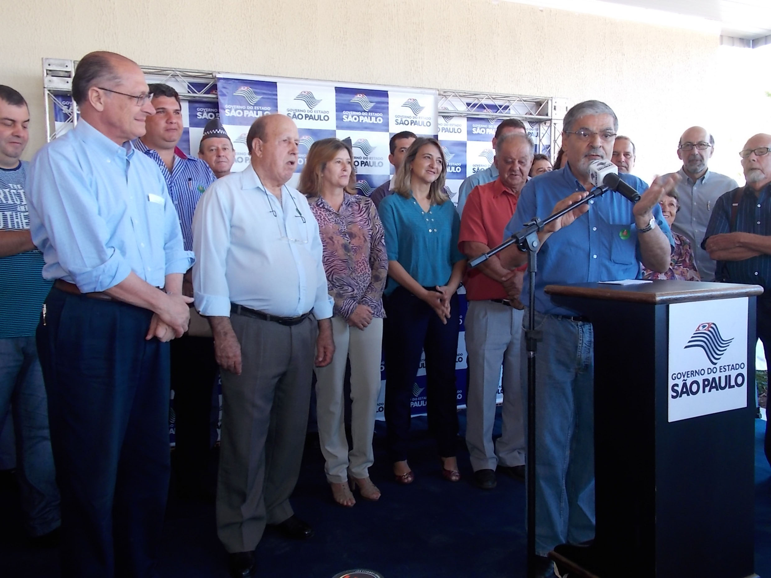 Pedro Tobias elogia atuao do governador Geraldo Alckmin<a style='float:right;color:#ccc' href='https://www3.al.sp.gov.br/repositorio/noticia/N-01-2015/fg167104.jpg' target=_blank><i class='bi bi-zoom-in'></i> Clique para ver a imagem </a>
