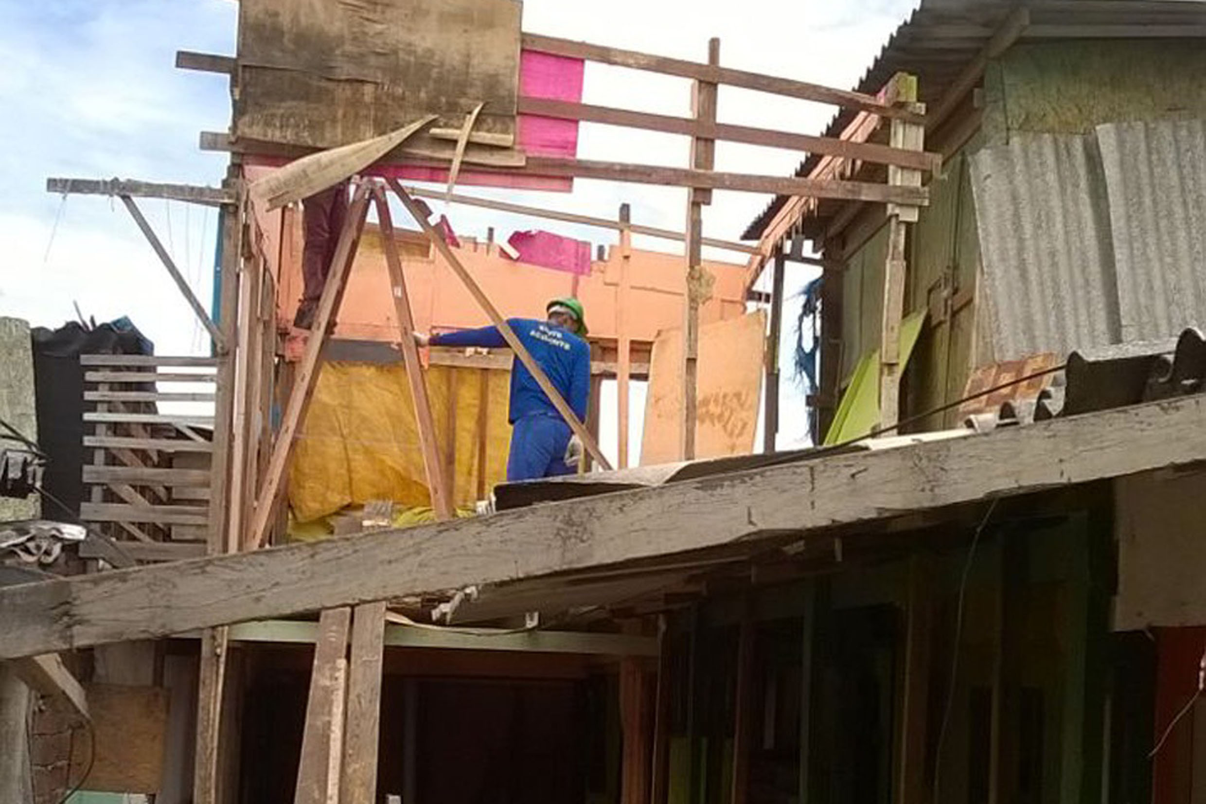 Favela de Jacarepe<a style='float:right;color:#ccc' href='https://www3.al.sp.gov.br/repositorio/noticia/N-01-2017/fg198531.jpg' target=_blank><i class='bi bi-zoom-in'></i> Clique para ver a imagem </a>