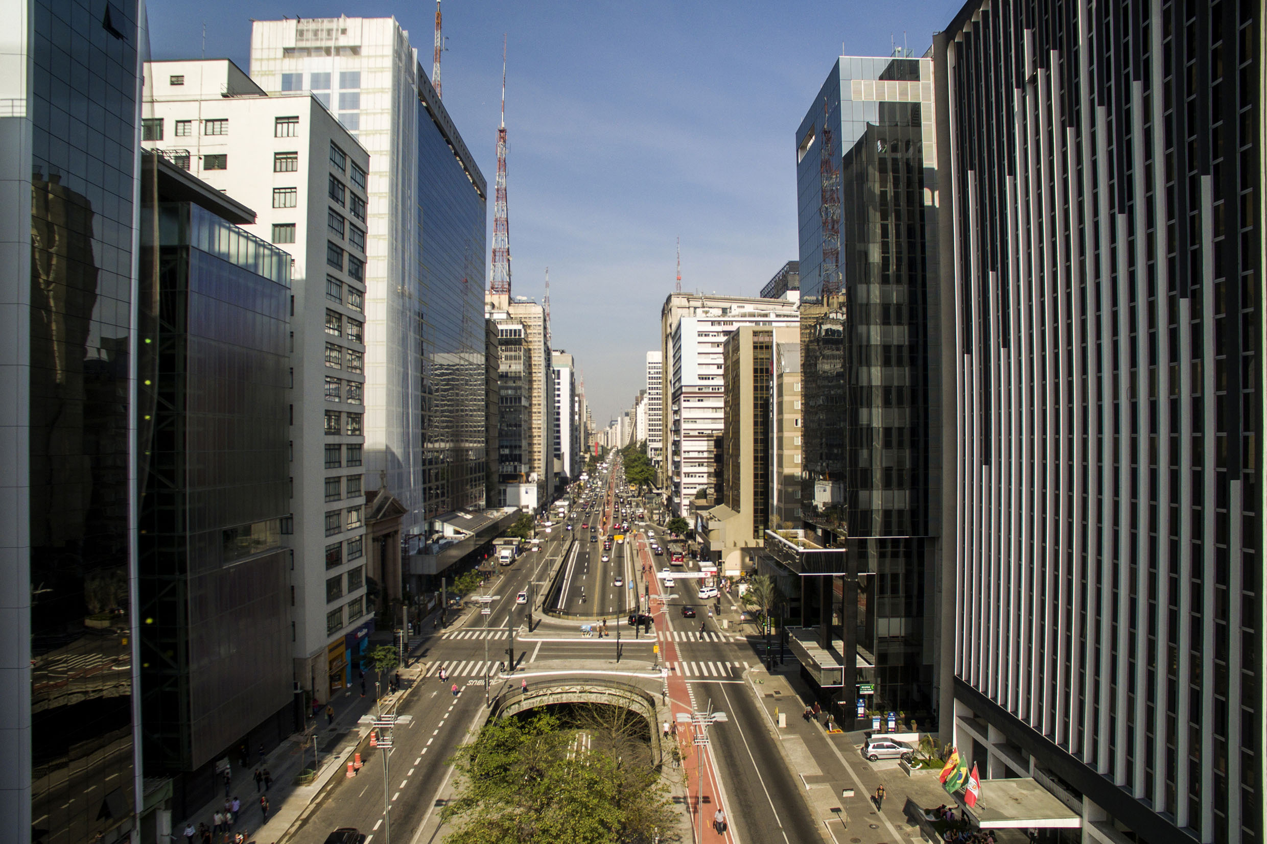 Avenida Paulista - Imagem freepik<a style='float:right;color:#ccc' href='https://www3.al.sp.gov.br/repositorio/noticia/N-01-2021/fg260023.jpg' target=_blank><i class='bi bi-zoom-in'></i> Clique para ver a imagem </a>