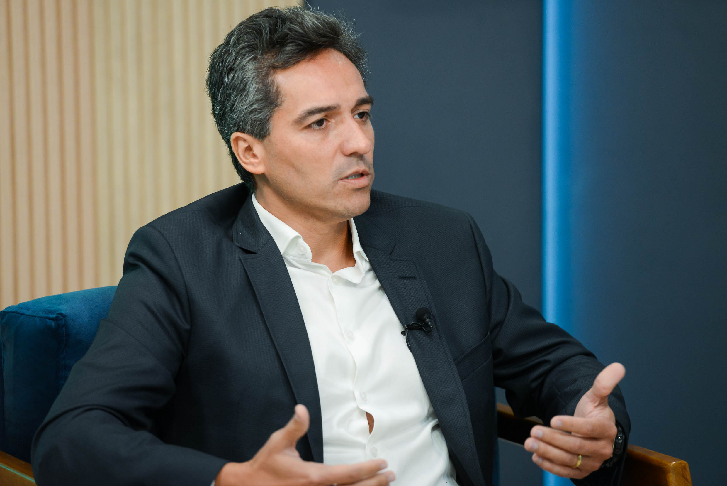 Em entrevista  Rede Alesp deputado diplomado fala de suas prioridades para o mandato<a style='float:right;color:#ccc' href='https://www3.al.sp.gov.br/repositorio/noticia/N-01-2023/fg294705.jpg' target=_blank><i class='bi bi-zoom-in'></i> Clique para ver a imagem </a>
