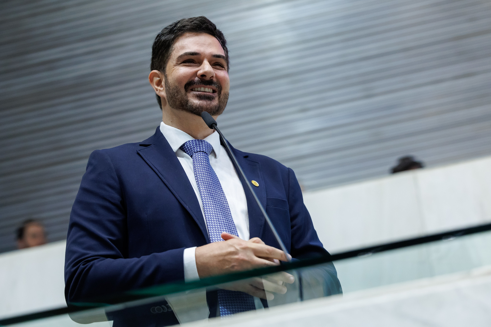 Ortiz Junior assume primeiro mandato na Alesp<a style='float:right;color:#ccc' href='https://www3.al.sp.gov.br/repositorio/noticia/N-01-2025/fg339465.jpg' target=_blank><i class='bi bi-zoom-in'></i> Clique para ver a imagem </a>