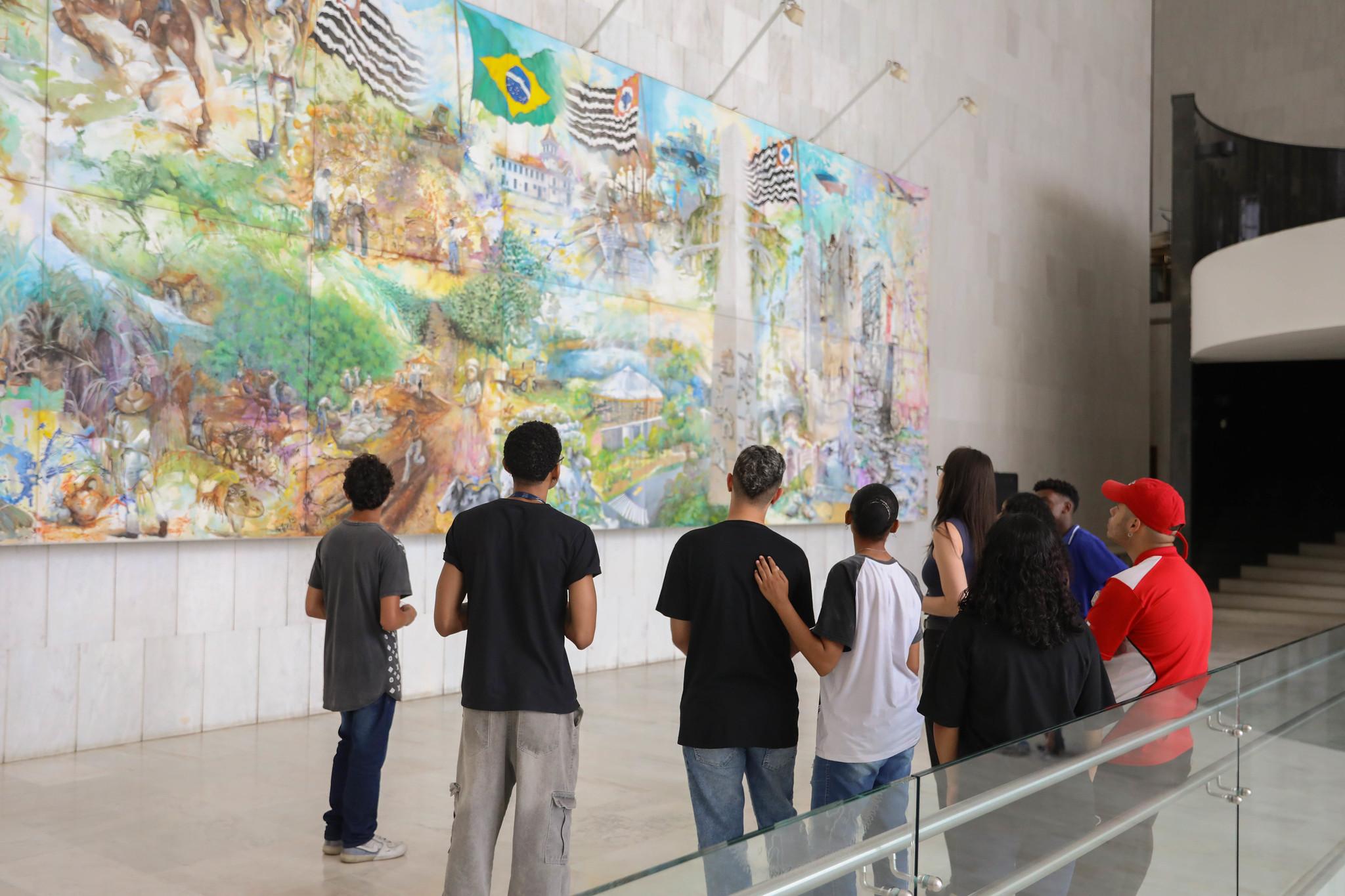 Alesp lançou o Democracia Jovem em 2024<a style='float:right;color:#ccc' href='https://www3.al.sp.gov.br/repositorio/noticia/N-01-2025/fg339759.jpg' target=_blank><i class='bi bi-zoom-in'></i> Clique para ver a imagem </a>
