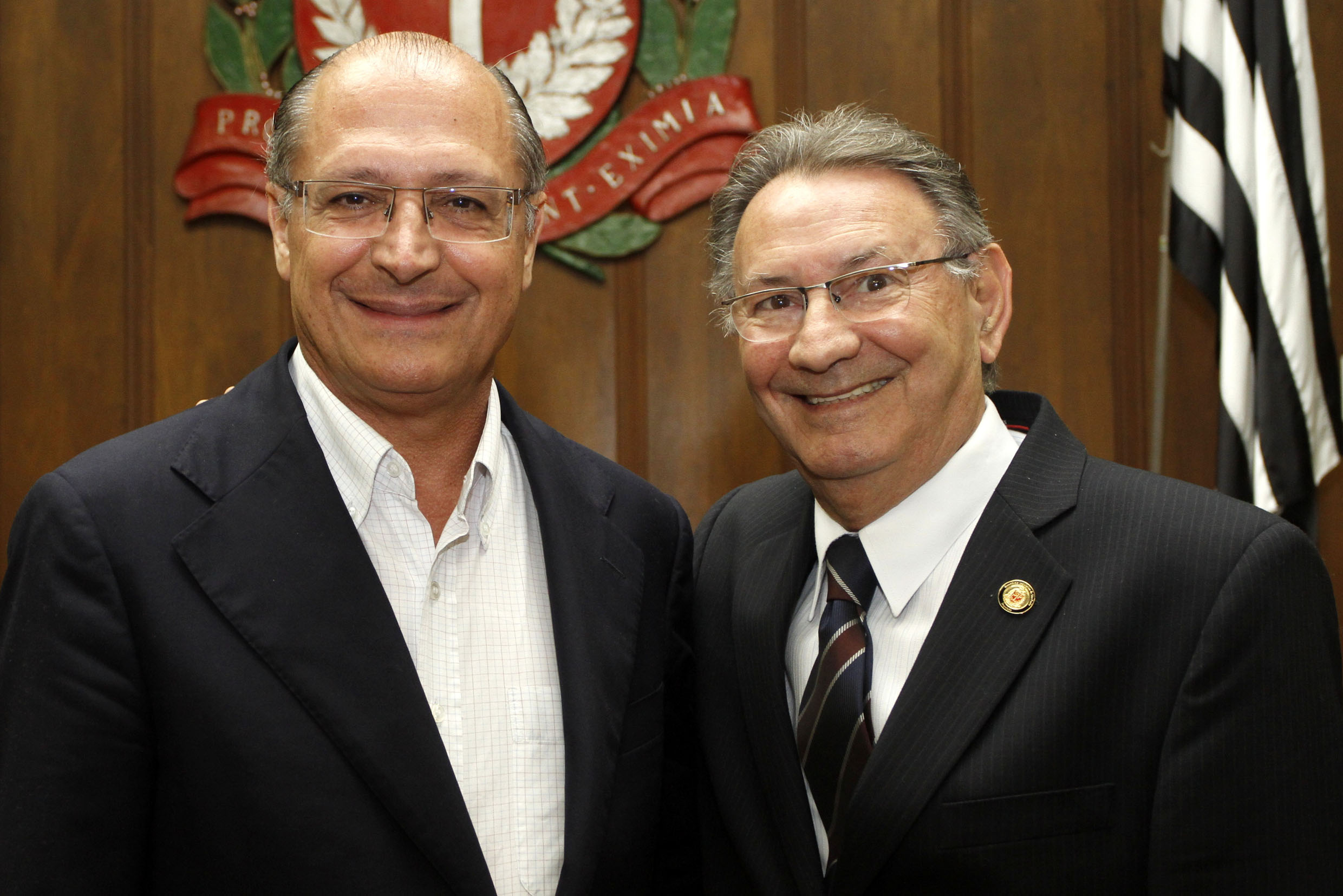 Geraldo Alckmin e Dr. Ulysses<a style='float:right;color:#ccc' href='https://www3.al.sp.gov.br/repositorio/noticia/N-02-2014/fg158423.jpg' target=_blank><i class='bi bi-zoom-in'></i> Clique para ver a imagem </a>