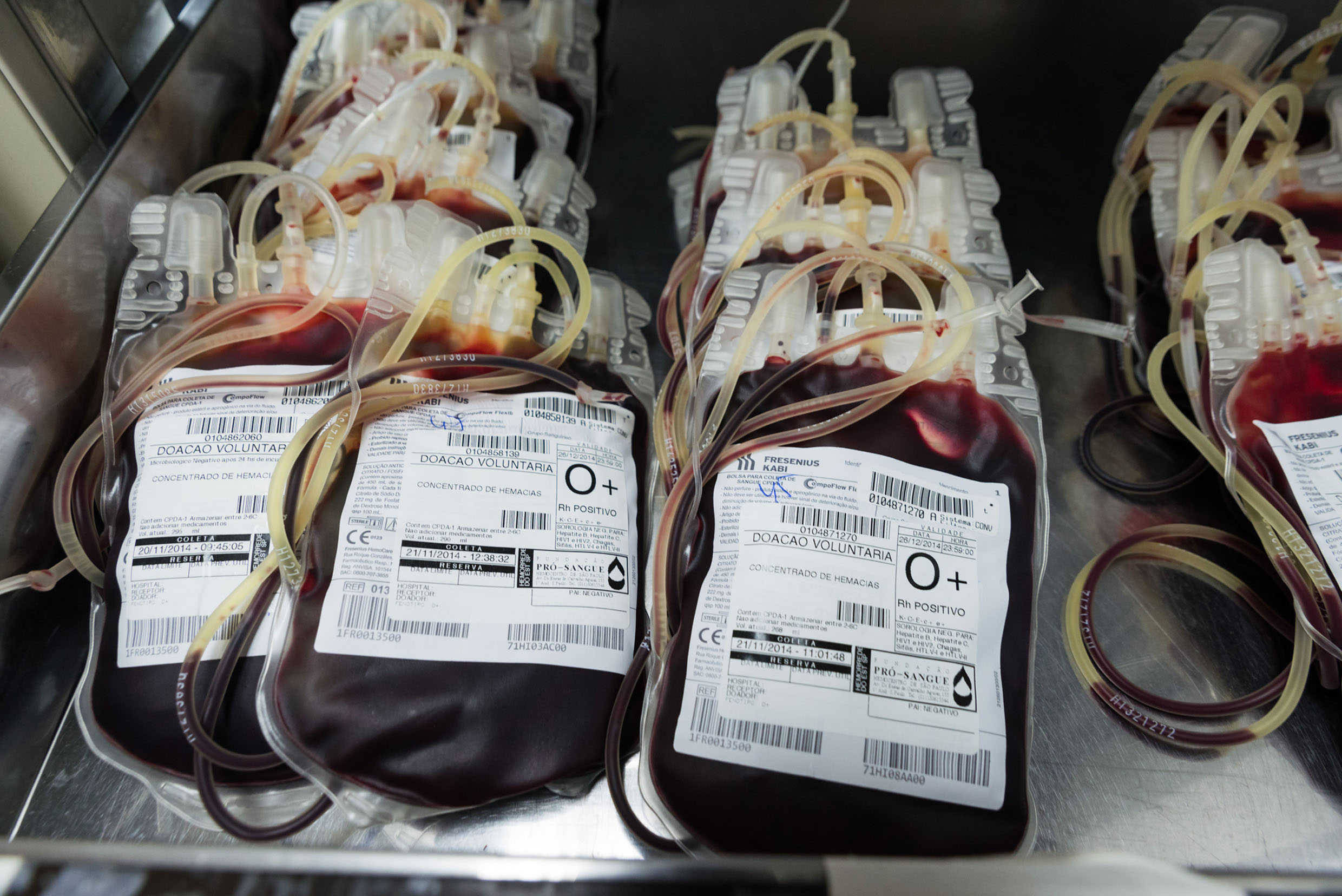 Edmir Chedid preocupado com bancos de sangue <a style='float:right;color:#ccc' href='https://www3.al.sp.gov.br/repositorio/noticia/N-02-2015/fg167434.jpg' target=_blank><i class='bi bi-zoom-in'></i> Clique para ver a imagem </a>