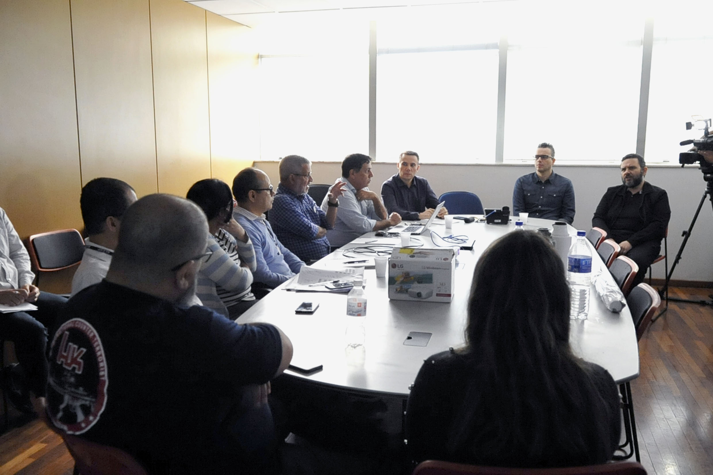 Encontro entre funcionrios das Assembleias Legislativas do Rio Grande do Norte e So Paulo <a style='float:right;color:#ccc' href='https://www3.al.sp.gov.br/repositorio/noticia/N-02-2020/fg246881.jpg' target=_blank><i class='bi bi-zoom-in'></i> Clique para ver a imagem </a>