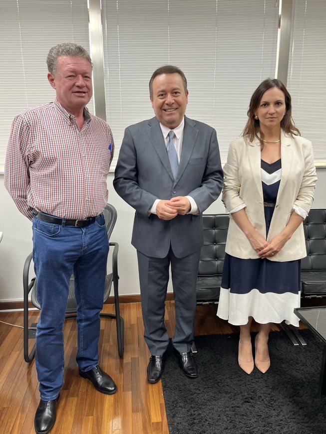 Deputado Lo Oliveira em agenda parlamentar<a style='float:right;color:#ccc' href='https://www3.al.sp.gov.br/repositorio/noticia/N-02-2024/fg318689.jpeg' target=_blank><i class='bi bi-zoom-in'></i> Clique para ver a imagem </a>