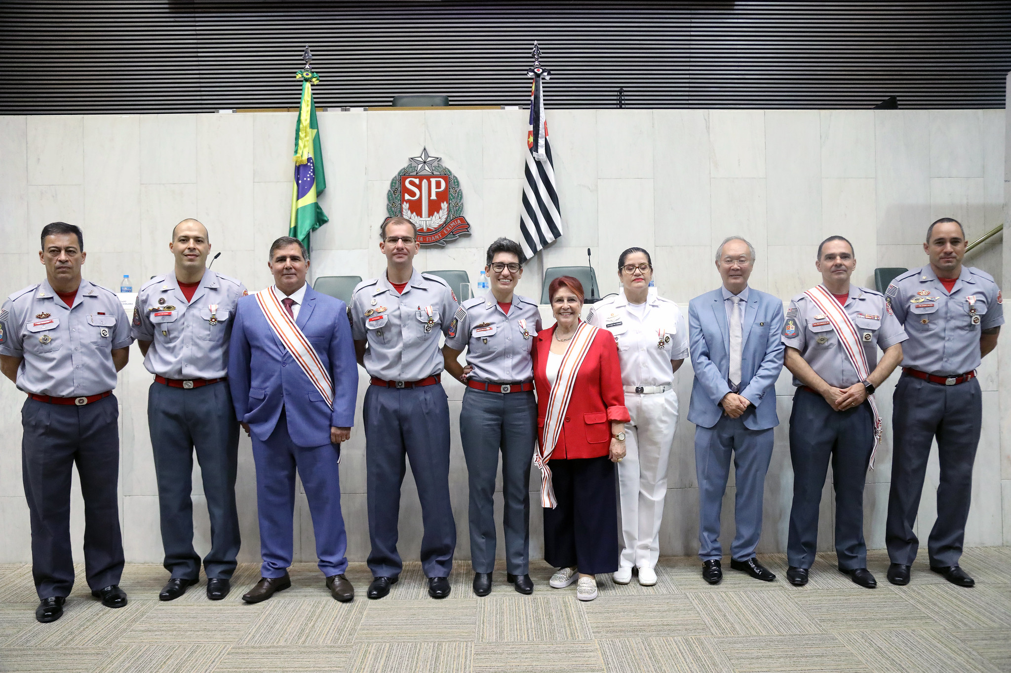 Homenagem ao Corpo de Bombeiros<a style='float:right;color:#ccc' href='https://www3.al.sp.gov.br/repositorio/noticia/N-02-2024/fg318979.jpg' target=_blank><i class='bi bi-zoom-in'></i> Clique para ver a imagem </a>