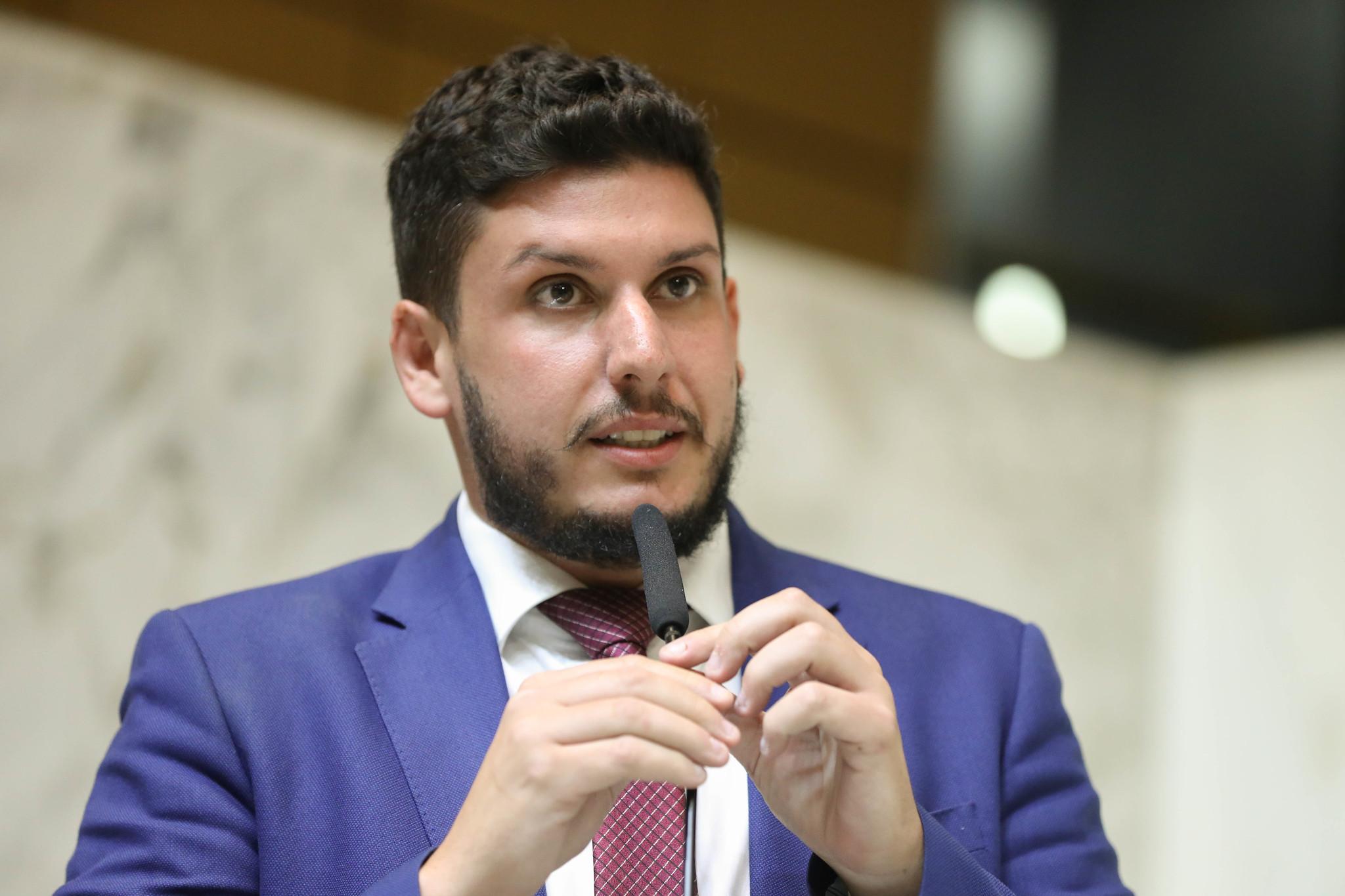 Dep. Rafael Saraiva: resgate de animais<a style='float:right;color:#ccc' href='https://www3.al.sp.gov.br/repositorio/noticia/N-02-2025/fg340194.jpg' target=_blank><i class='bi bi-zoom-in'></i> Clique para ver a imagem </a>