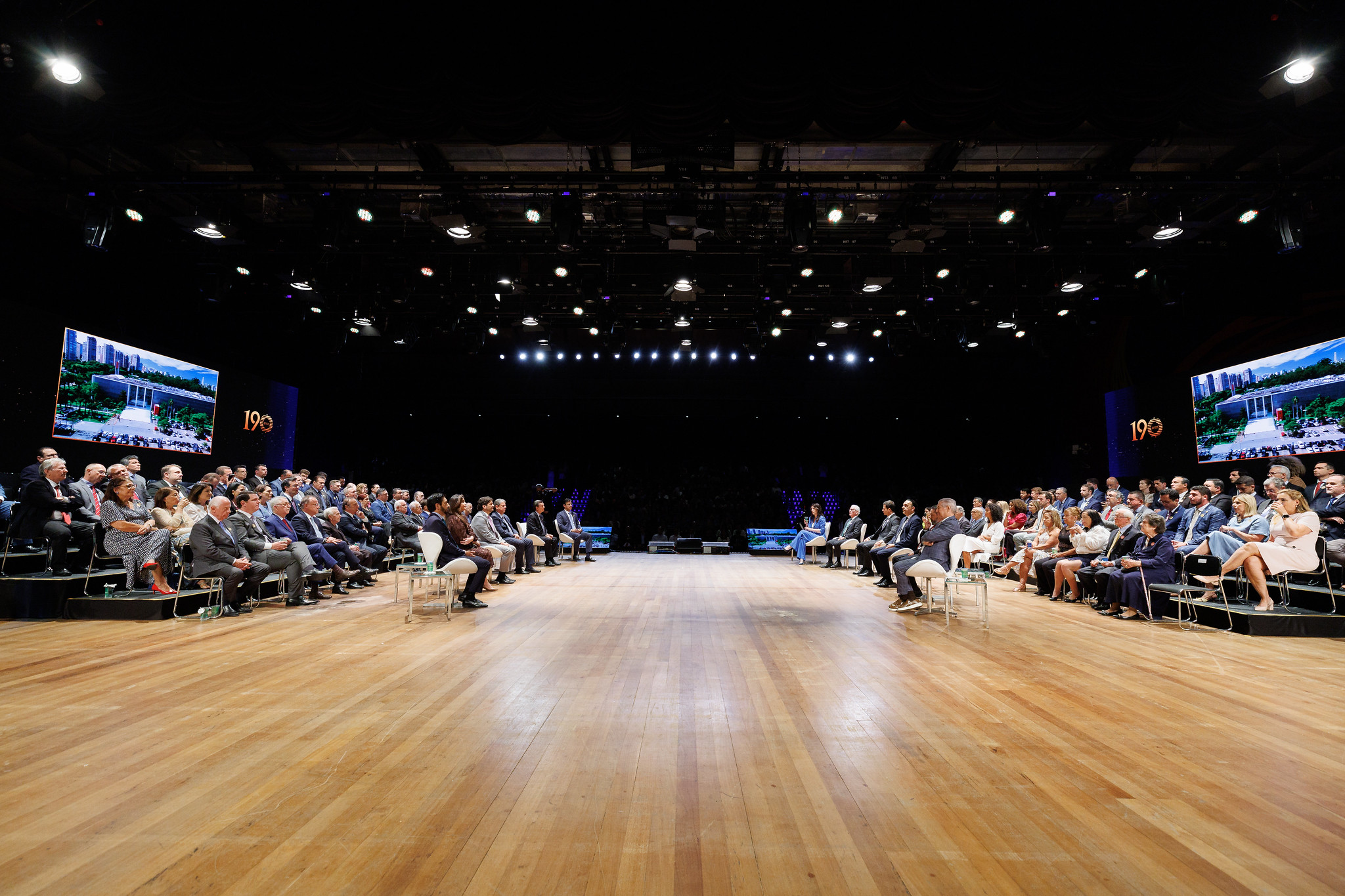 Evento reuniu autoridades de todas esferas<a style='float:right;color:#ccc' href='https://www3.al.sp.gov.br/repositorio/noticia/N-02-2025/fg340253.jpg' target=_blank><i class='bi bi-zoom-in'></i> Clique para ver a imagem </a>