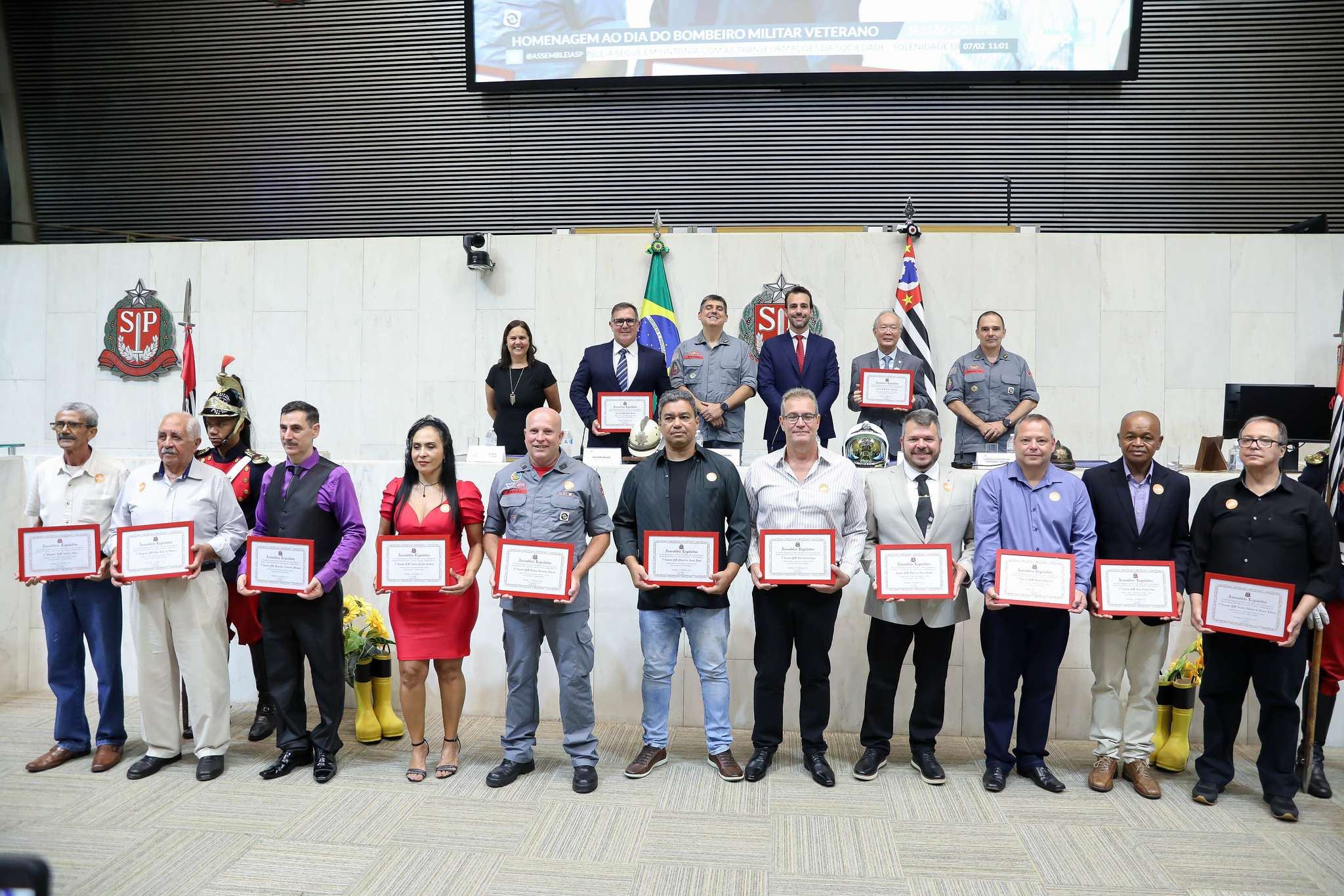 Cartorze veteranos foram homenageados<a style='float:right;color:#ccc' href='https://www3.al.sp.gov.br/repositorio/noticia/N-02-2025/fg340362.jpg' target=_blank><i class='bi bi-zoom-in'></i> Clique para ver a imagem </a>