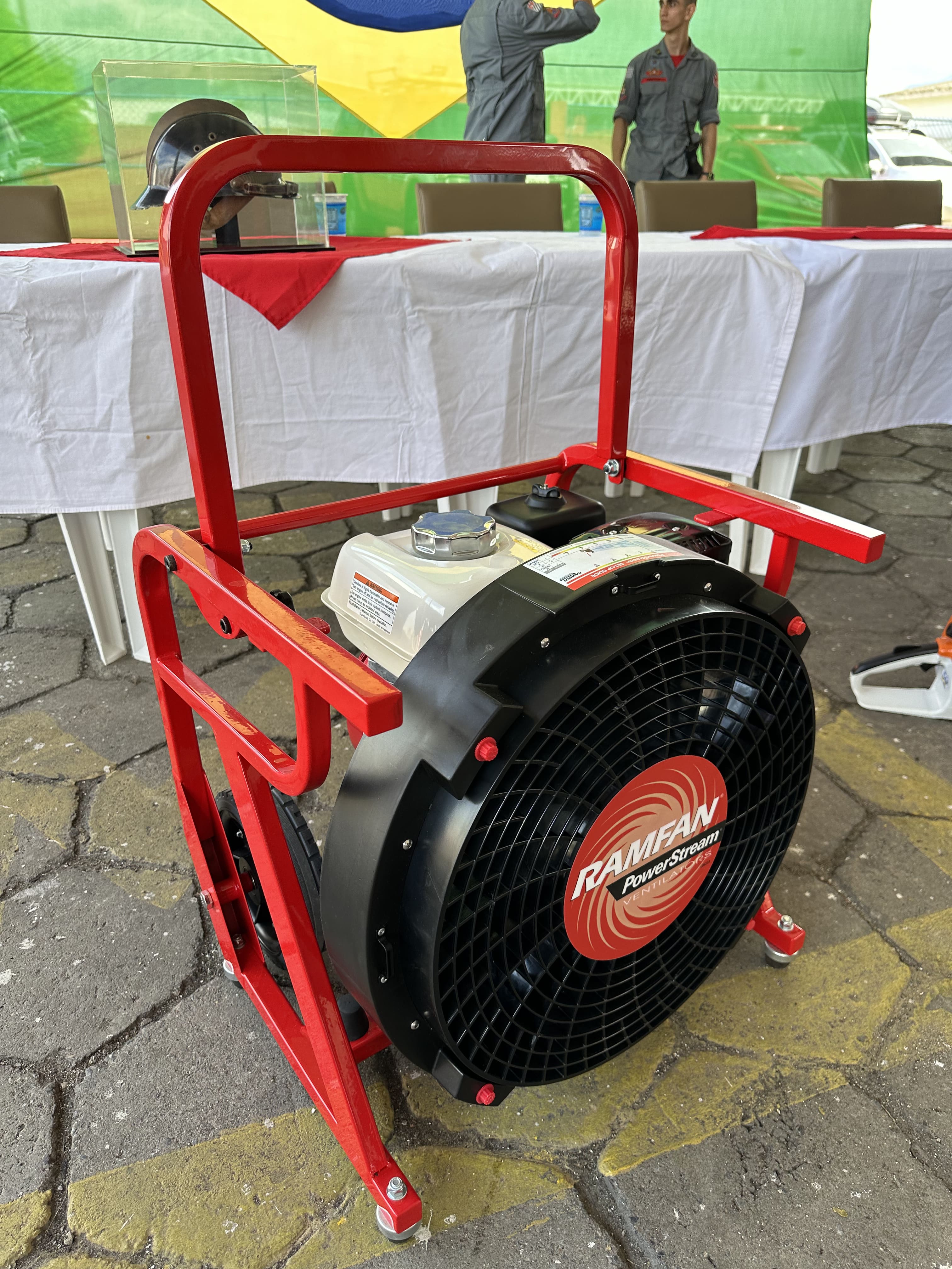 Deputada entrega equipamentos para Bombeiros<a style='float:right;color:#ccc' href='https://www3.al.sp.gov.br/repositorio/noticia/N-02-2025/fg340661.jpg' target=_blank><i class='bi bi-zoom-in'></i> Clique para ver a imagem </a>