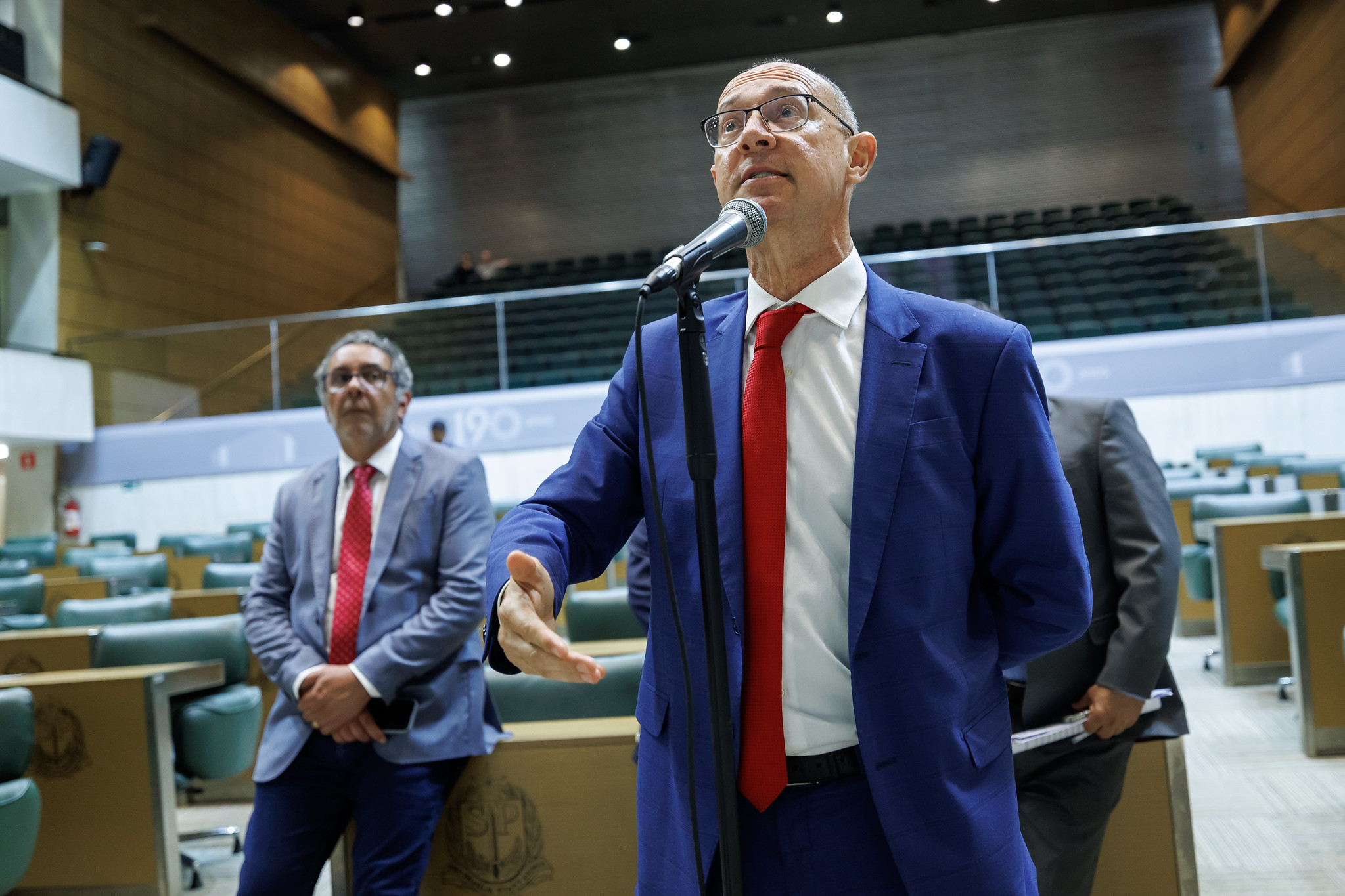 Sesso Extraordinria realizada nesta tera (18)<a style='float:right;color:#ccc' href='https://www3.al.sp.gov.br/repositorio/noticia/N-02-2025/fg340743.jpg' target=_blank><i class='bi bi-zoom-in'></i> Clique para ver a imagem </a>
