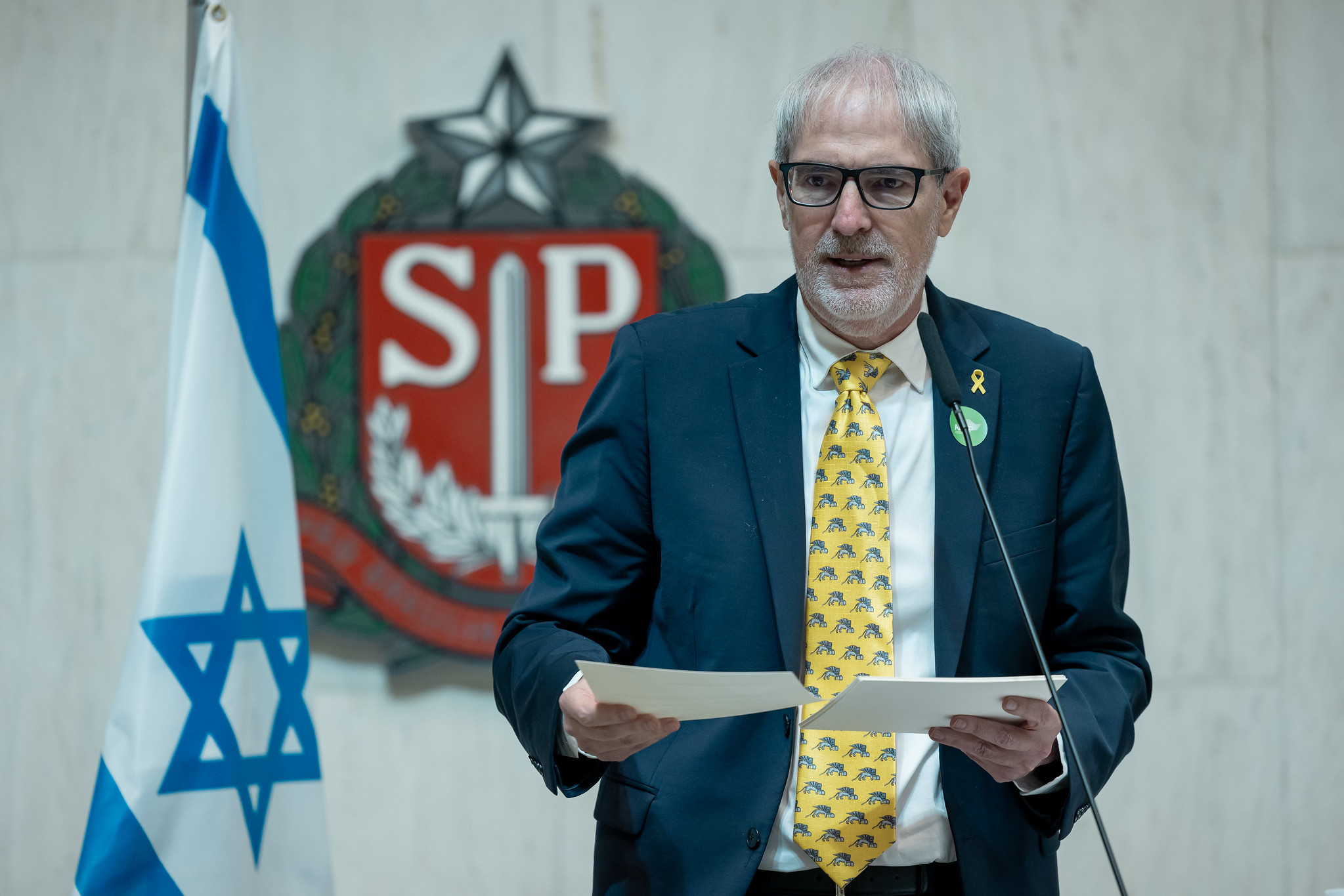 O cnsul de Israel em SP participou da cerimnia <a style='float:right;color:#ccc' href='https://www3.al.sp.gov.br/repositorio/noticia/N-02-2025/fg341010.jpg' target=_blank><i class='bi bi-zoom-in'></i> Clique para ver a imagem </a>