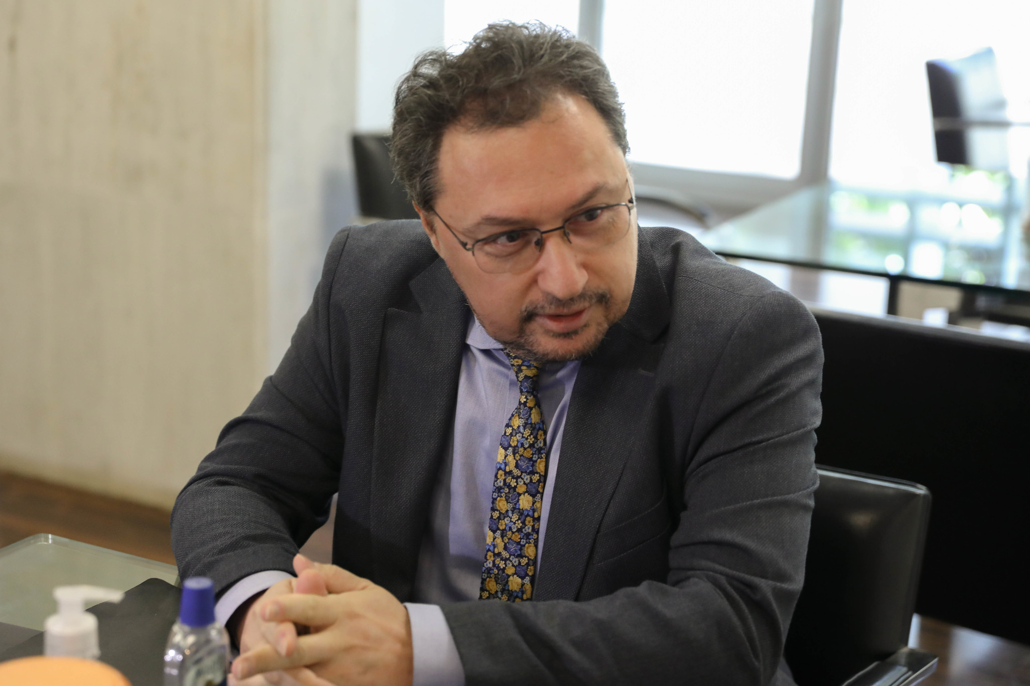 zgr Uludz, cnsul-geral da Turquia<a style='float:right;color:#ccc' href='https://www3.al.sp.gov.br/repositorio/noticia/N-02-2025/fg341020.jpg' target=_blank><i class='bi bi-zoom-in'></i> Clique para ver a imagem </a>