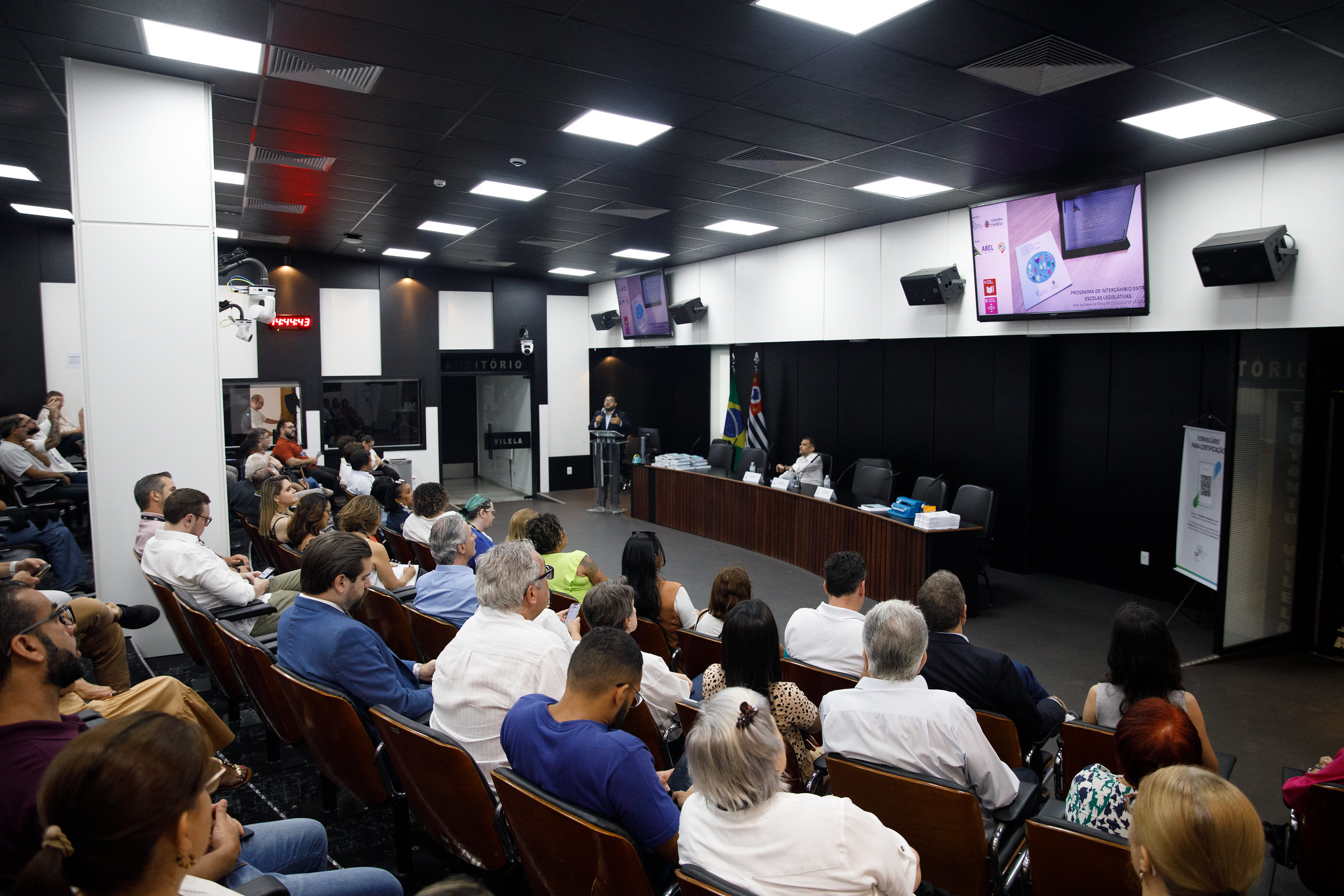 Evento aconteceu no Auditrio Teotnio Vilela<a style='float:right;color:#ccc' href='https://www3.al.sp.gov.br/repositorio/noticia/N-02-2025/fg341030.jpg' target=_blank><i class='bi bi-zoom-in'></i> Clique para ver a imagem </a>
