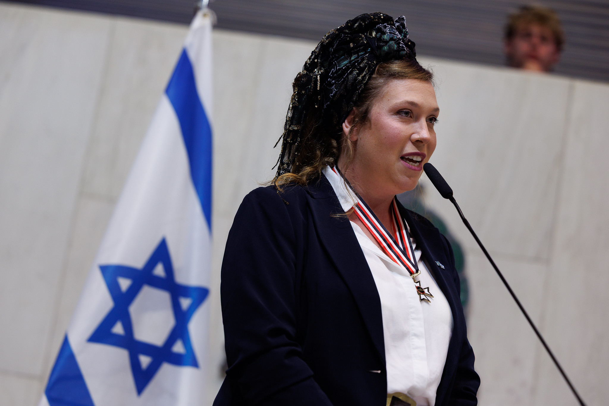 Gili Vilian: la�os profundos e familiares <a style='float:right' href='https://www3.al.sp.gov.br/repositorio/noticia/N-02-2026/fg359926.jpg' target=_blank><img src='/_img/material-file-download-white.png' width='14px' alt='Clique para baixar a imagem'></a>