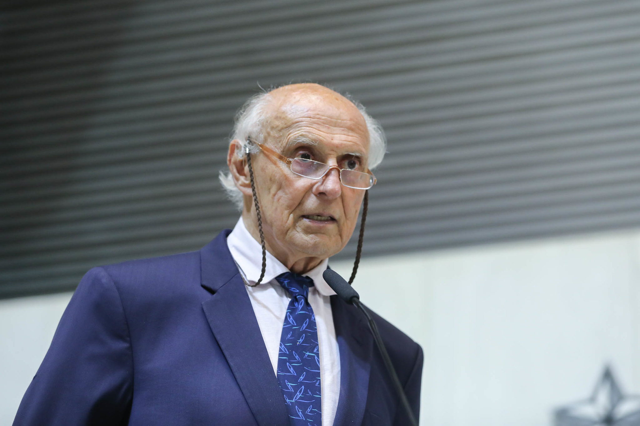 Deputado Eduardo Suplicy<a style='float:right;color:#ccc' href='https://www3.al.sp.gov.br/repositorio/noticia/N-02-2026/fg359985.jpg' target=_blank><i class='bi bi-zoom-in'></i> Clique para ver a imagem </a>