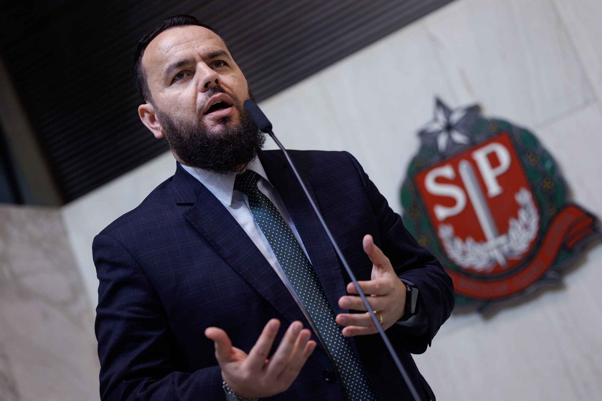 Gil Diniz Bolsonaro (PL): escolas c�vico-militares<a style='float:right;color:#ccc' href='https://www3.al.sp.gov.br/repositorio/noticia/N-02-2026/fg360007.jpg' target=_blank><i class='bi bi-zoom-in'></i> Clique para ver a imagem </a>