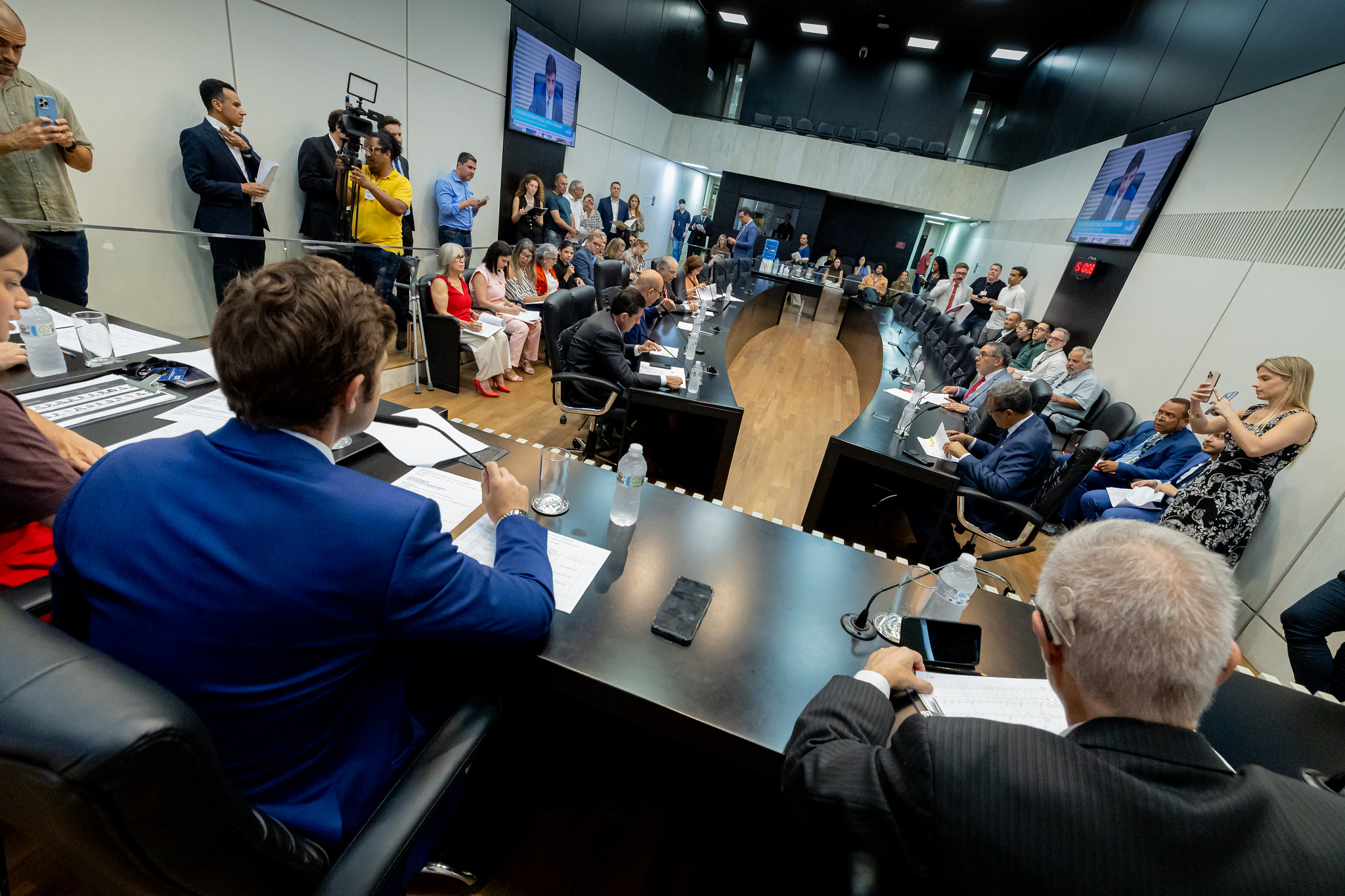 Propostas que regulamentam ped�gios tamb�m avan�am<a style='float:right' href='https://www3.al.sp.gov.br/repositorio/noticia/N-02-2026/fg360023.jpg' target=_blank><img src='/_img/material-file-download-white.png' width='14px' alt='Clique para baixar a imagem'></a>