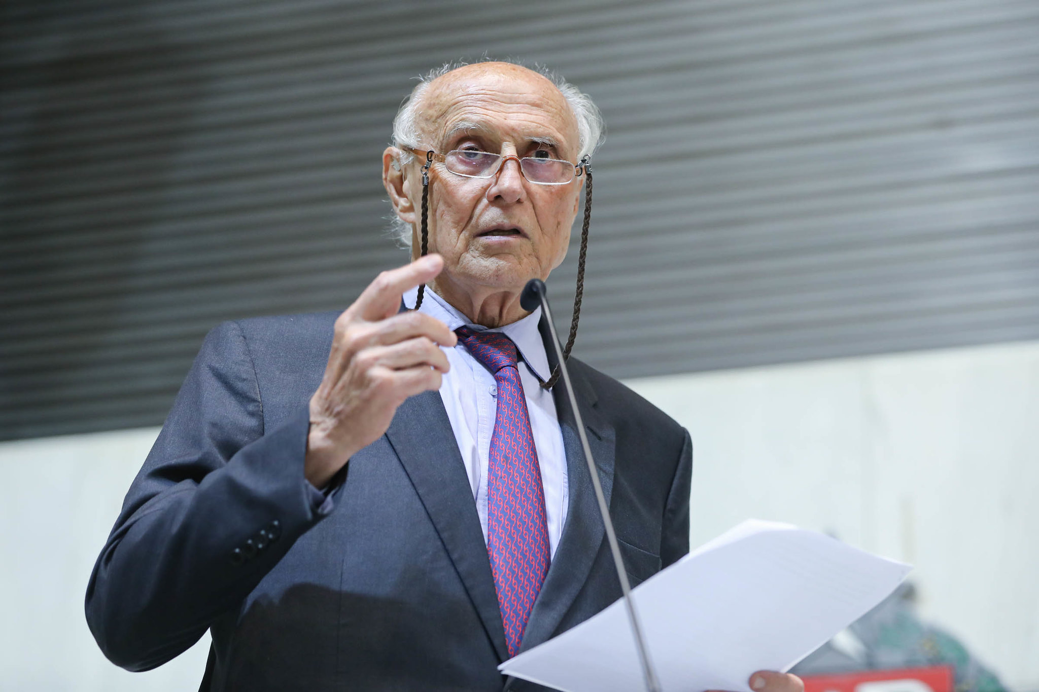 Eduardo Suplicy (PT): 46 anos Partido Trabalhista<a style='float:right;color:#ccc' href='https://www3.al.sp.gov.br/repositorio/noticia/N-02-2026/fg360343.jpg' target=_blank><i class='bi bi-zoom-in'></i> Clique para ver a imagem </a>