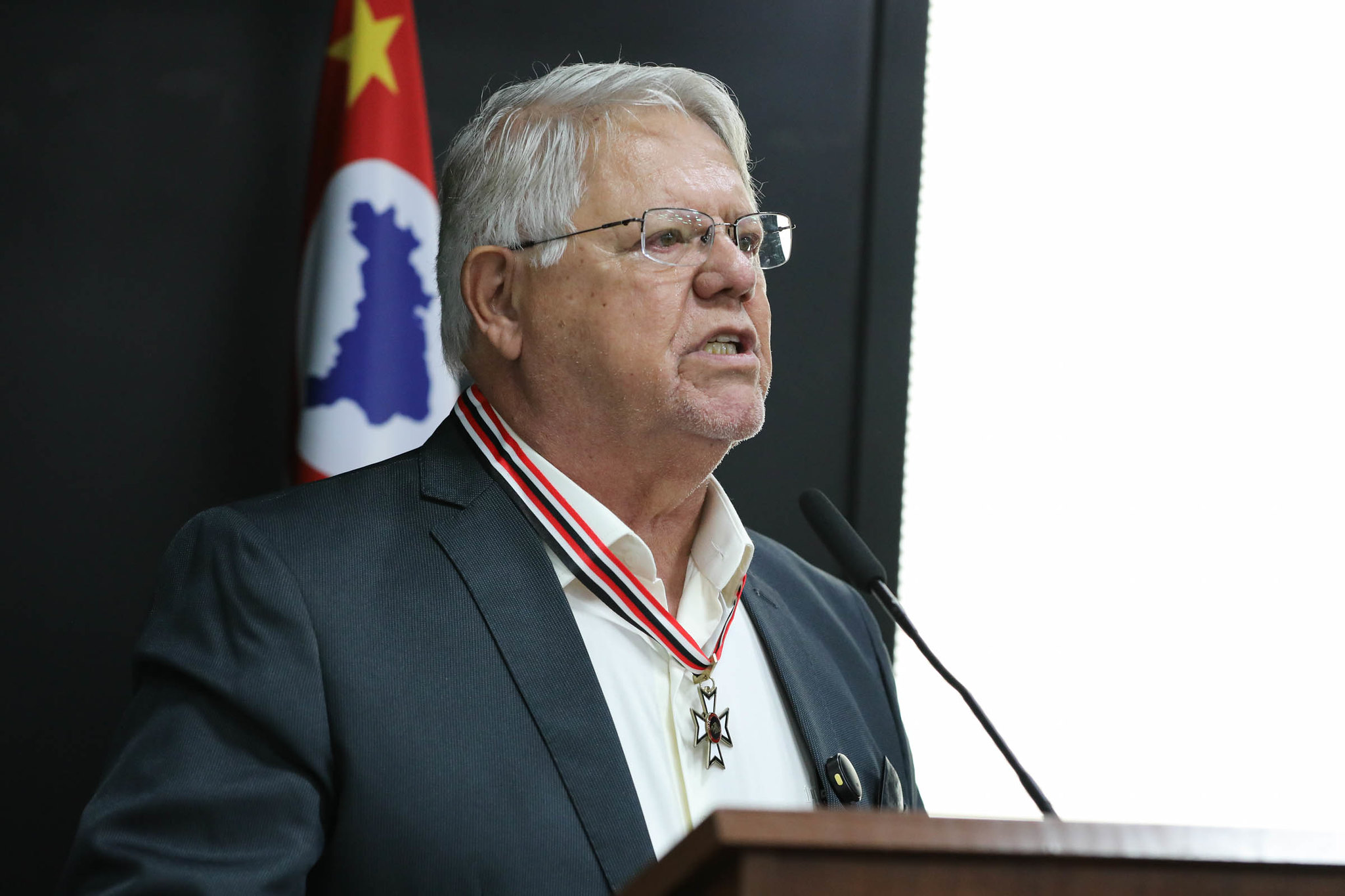 �lcio: alegria estar no meio dos jovens<a style='float:right' href='https://www3.al.sp.gov.br/repositorio/noticia/N-02-2026/fg360442.jpg' target=_blank><img src='/_img/material-file-download-white.png' width='14px' alt='Clique para baixar a imagem'></a>