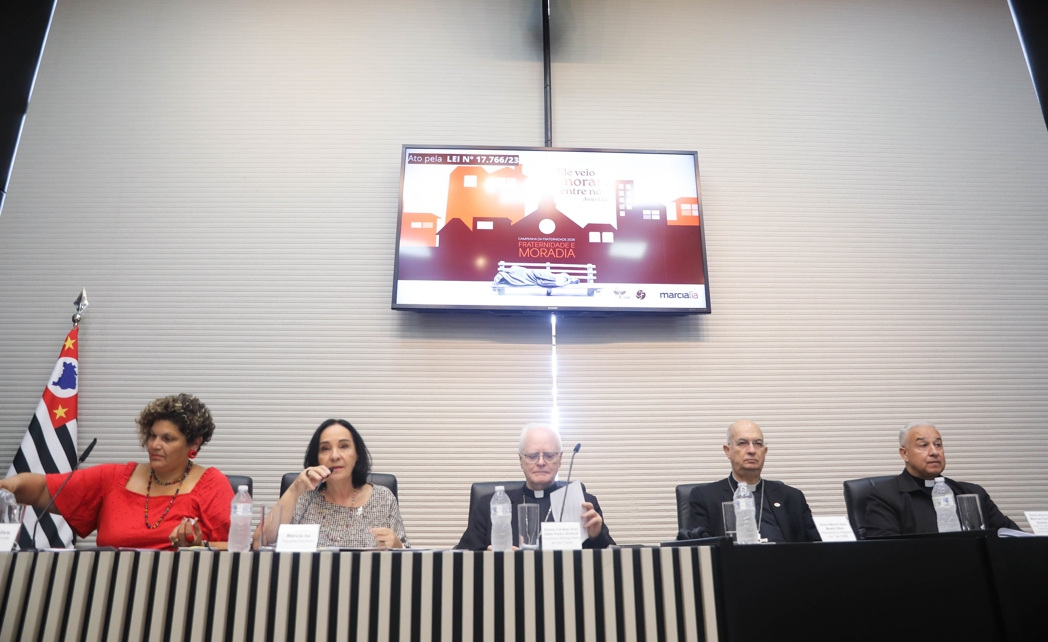 Ato em apoio � Campanha da Fraternidade <a style='float:right;color:#ccc' href='https://www3.al.sp.gov.br/repositorio/noticia/N-02-2026/fg361102.jpg' target=_blank><i class='bi bi-zoom-in'></i> Clique para ver a imagem </a>