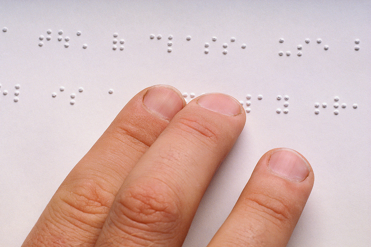 Impresso em braille<a style='float:right;color:#ccc' href='https://www3.al.sp.gov.br/repositorio/noticia/N-03-2012/fg86995.jpg' target=_blank><i class='bi bi-zoom-in'></i> Clique para ver a imagem </a>