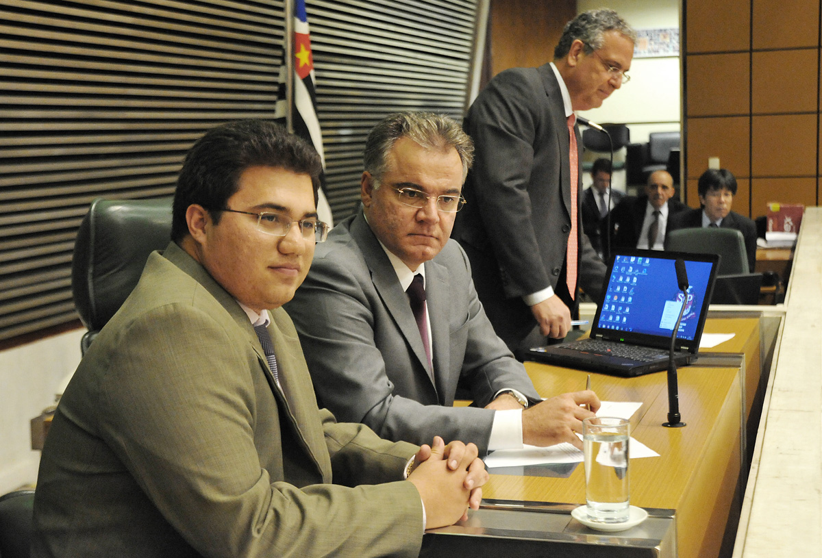 Rodrigo Moraes e Samuel Moreira <a style='float:right;color:#ccc' href='https://www3.al.sp.gov.br/repositorio/noticia/N-03-2013/fg122732.jpg' target=_blank><i class='bi bi-zoom-in'></i> Clique para ver a imagem </a>