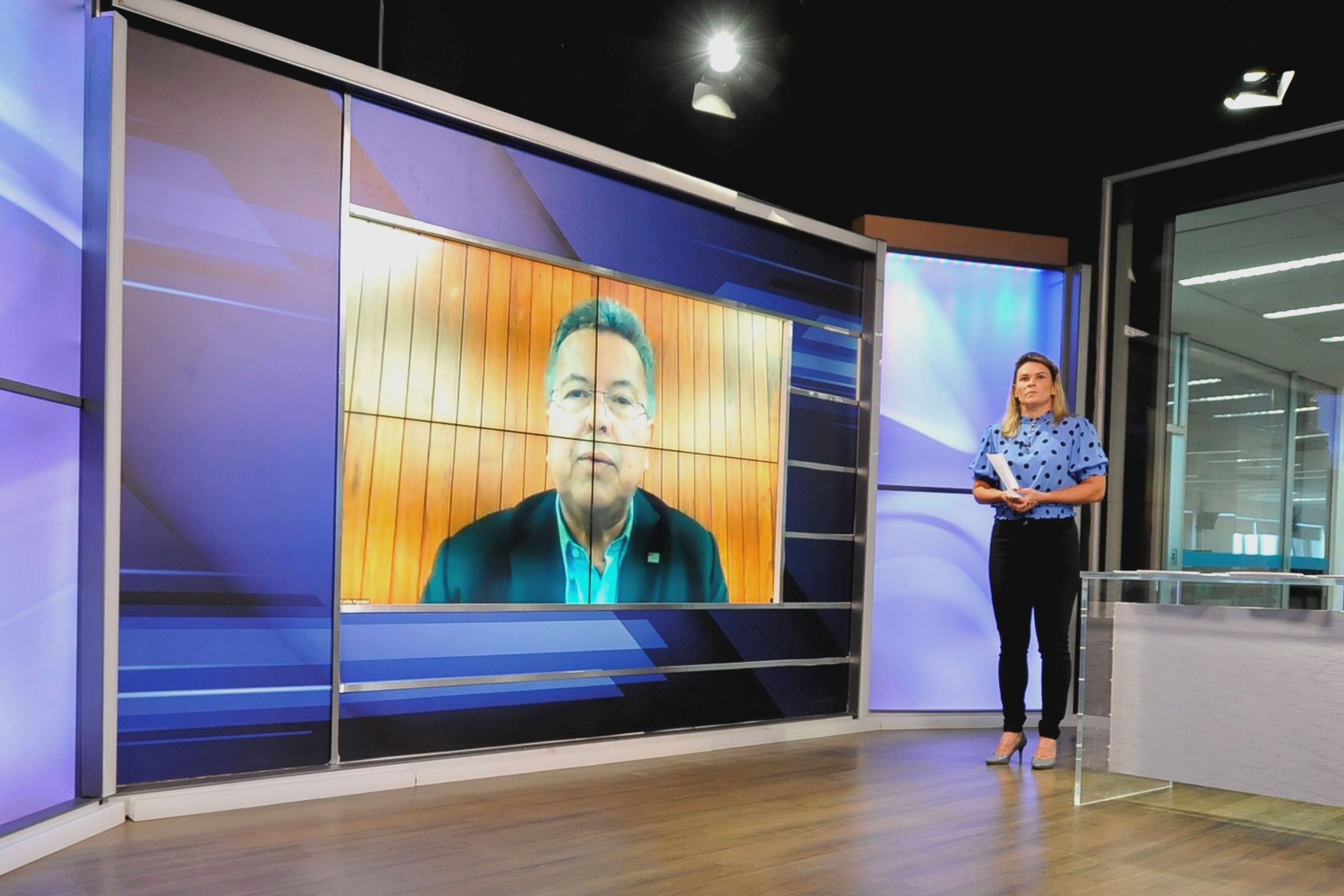 Entrevista com Carlo Pignatari em ambiente virtual	<a style='float:right;color:#ccc' href='https://www3.al.sp.gov.br/repositorio/noticia/N-03-2021/fg263034.jpg' target=_blank><i class='bi bi-zoom-in'></i> Clique para ver a imagem </a>