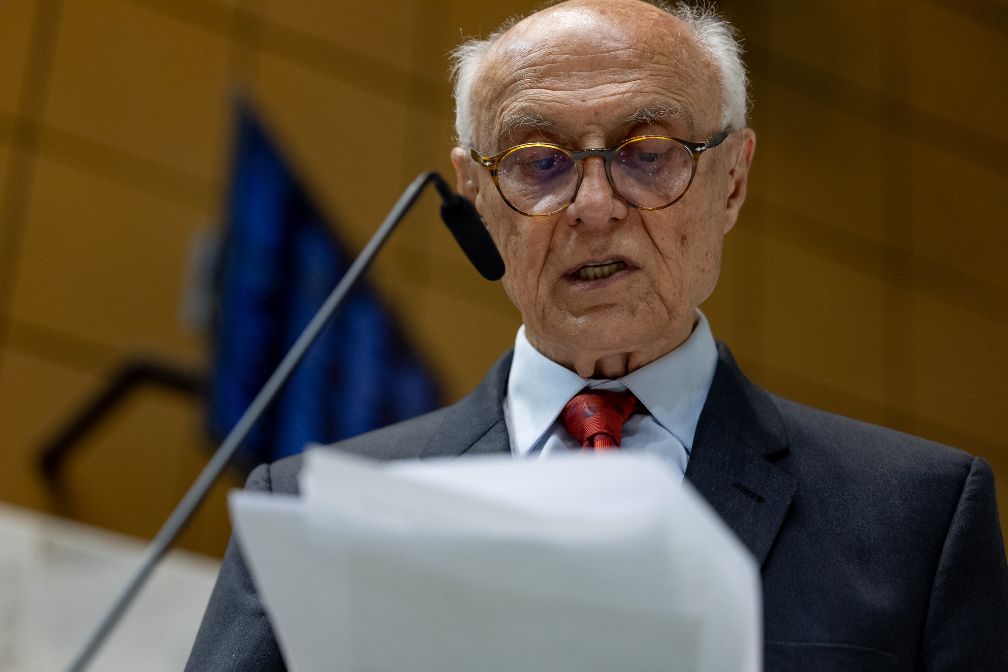 Dep. Eduardo Suplicy (PT)<a style='float:right;color:#ccc' href='https://www3.al.sp.gov.br/repositorio/noticia/N-03-2024/fg320025.jpg' target=_blank><i class='bi bi-zoom-in'></i> Clique para ver a imagem </a>